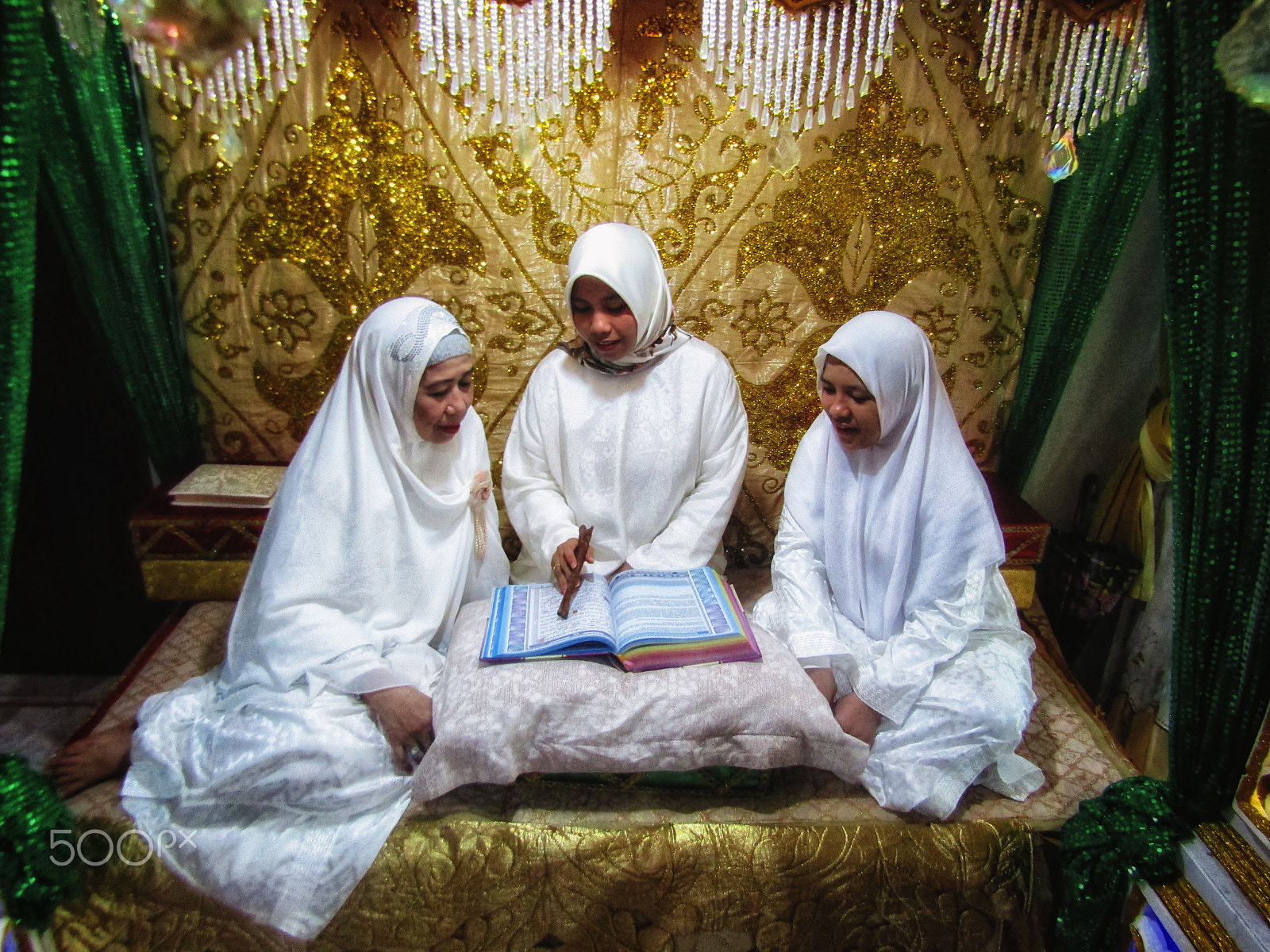 Canon POWERSHOT SX430 IS sample photo. Recitation of the holy qur'an photography