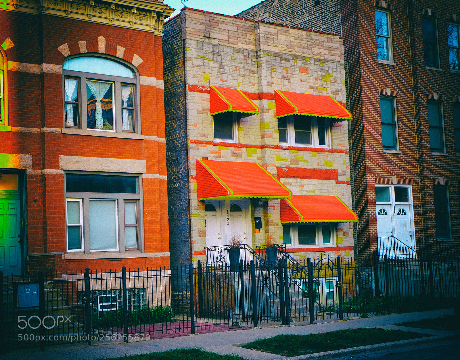 Fujifilm X-T20 sample photo. Red awnings on rockwell photography