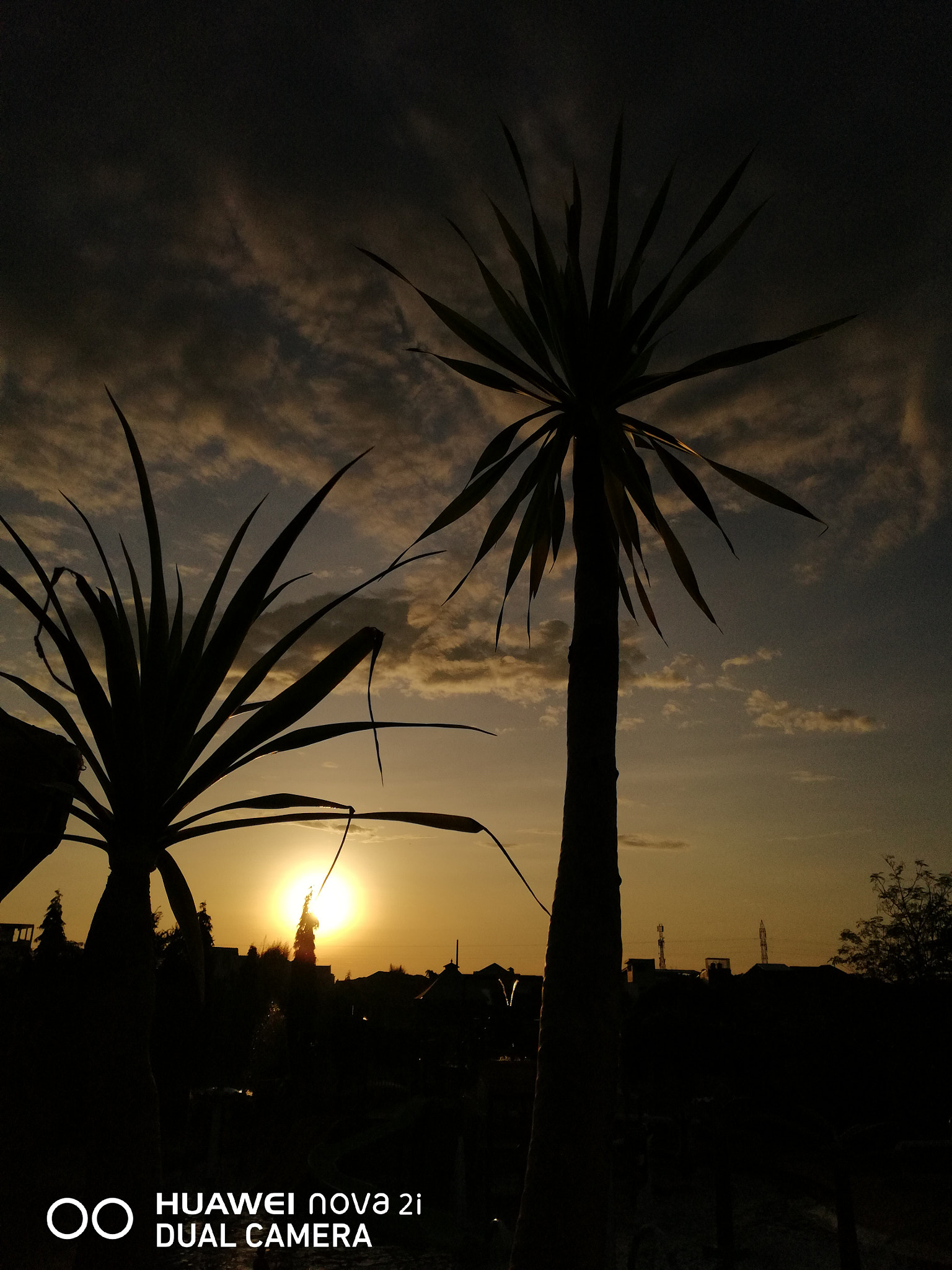 HUAWEI nova 2i sample photo