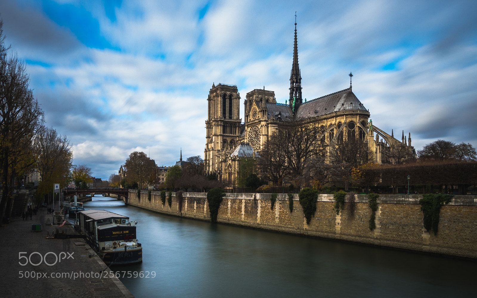 Olympus OM-D E-M5 sample photo. Notre dame de paris photography