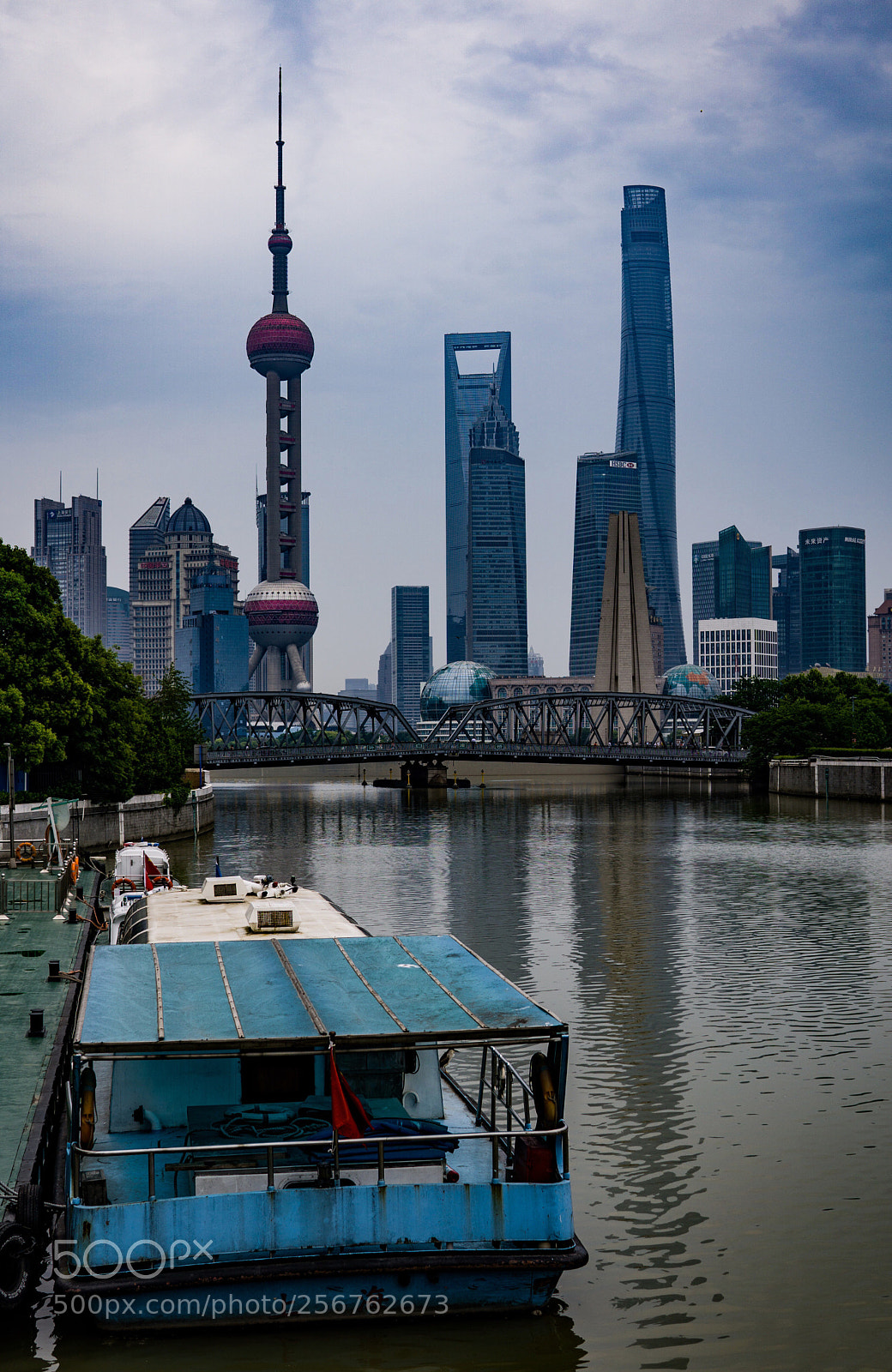 Sony a6000 sample photo. Skyscraper in shanghai photography