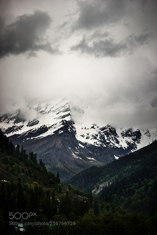 Canon EOS 550D (EOS Rebel T2i / EOS Kiss X4) sample photo. Glimpse of dhauladhar range photography