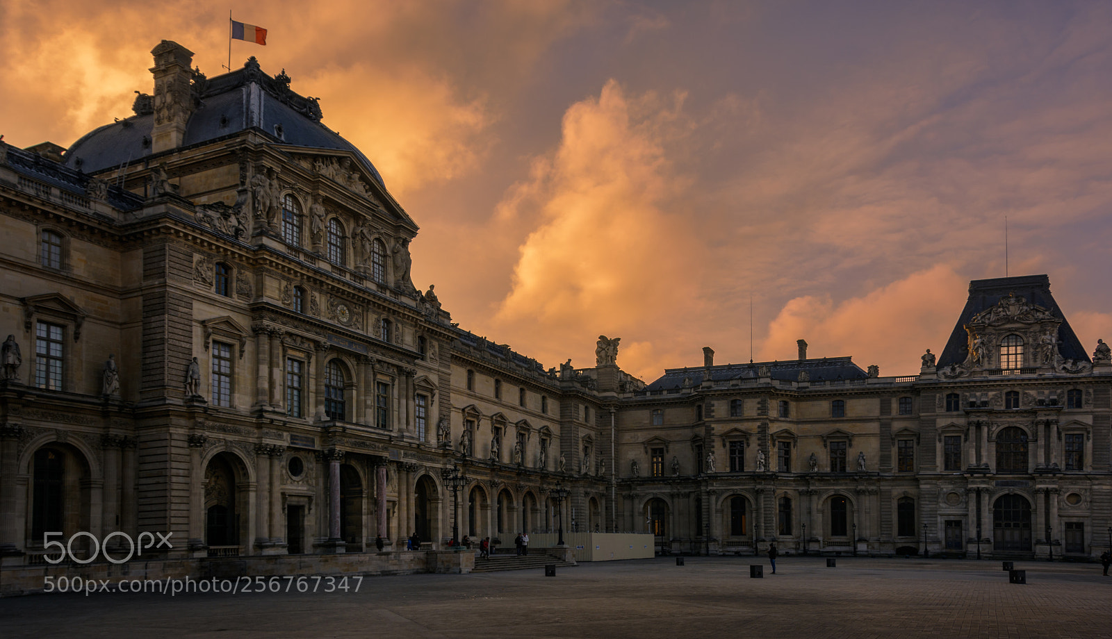 Nikon D5200 sample photo. Louvre museum photography