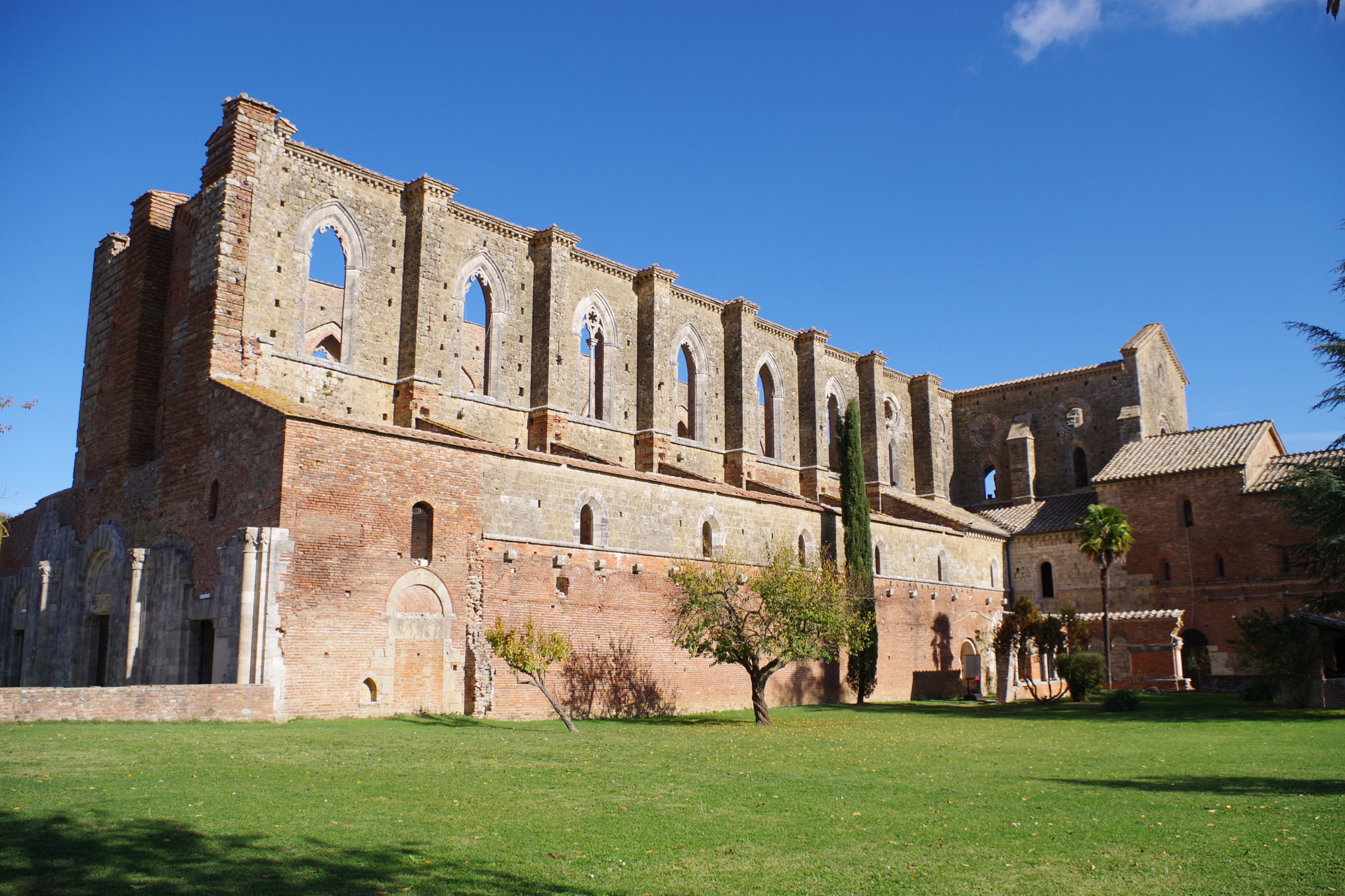 Pentax K-70 sample photo. The abbey of san galgano photography
