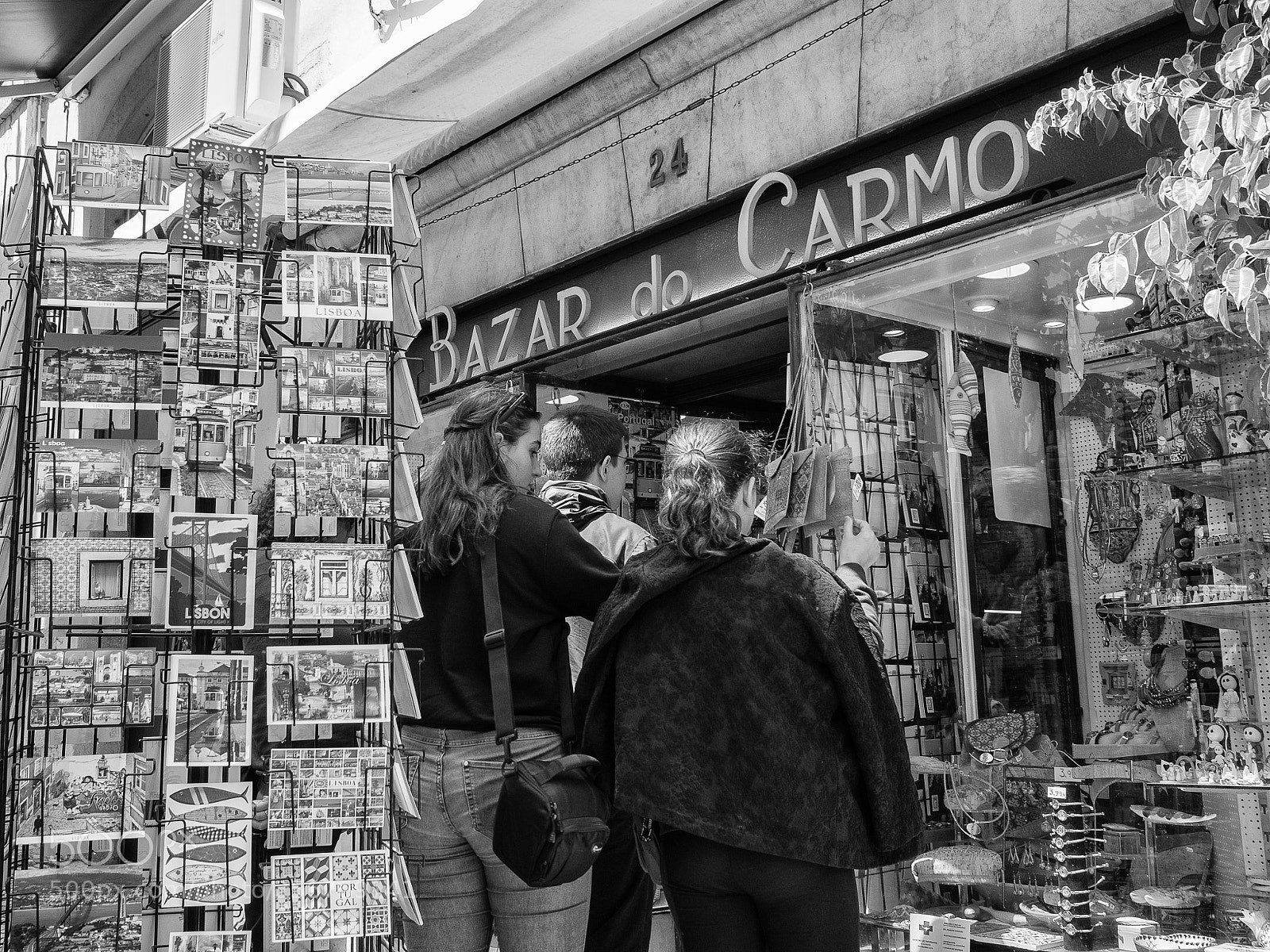 Olympus OM-D E-M5 sample photo. Bazar do carmo photography