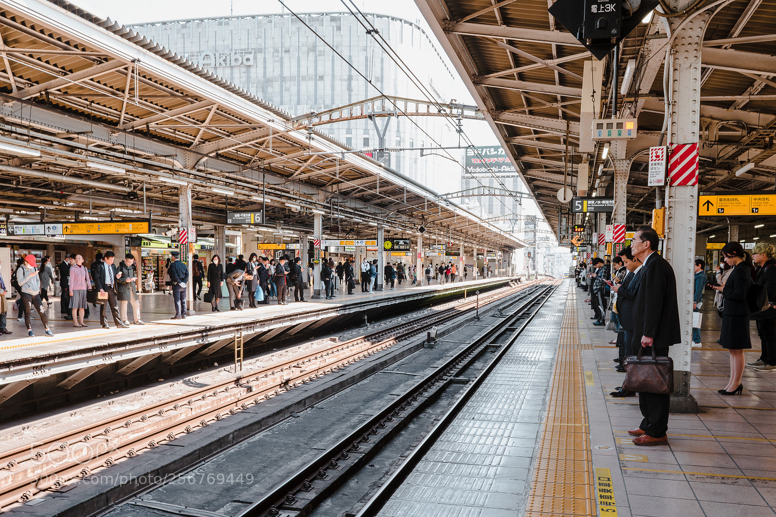 Sony a7R III sample photo. Akiba station photography