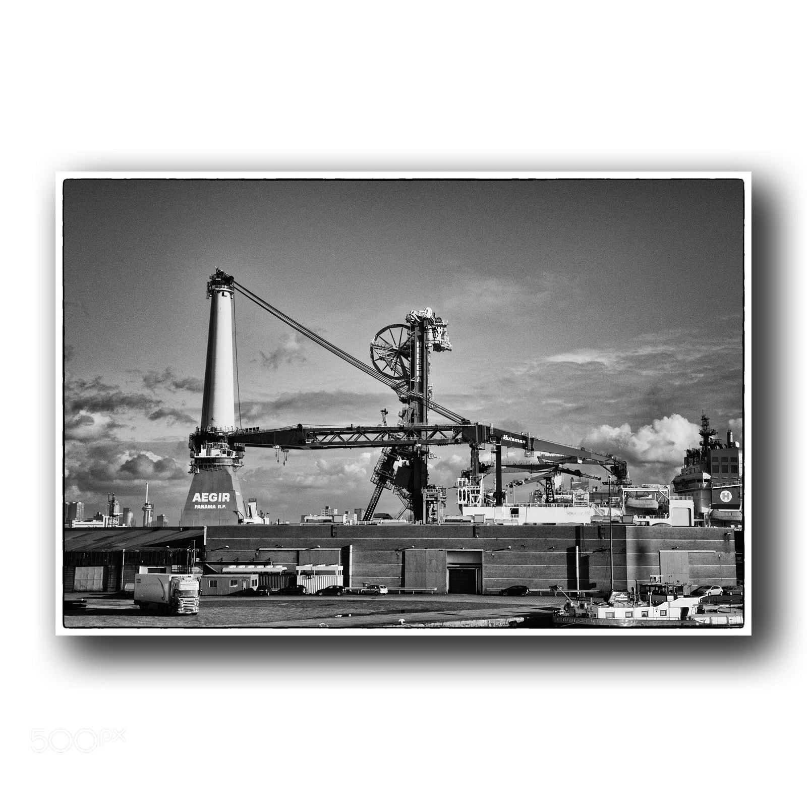 Nikon D5500 sample photo. In the port of photography