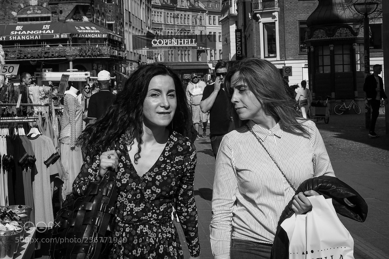 Olympus OM-D E-M10 II sample photo. Strøget, cooengagen photography