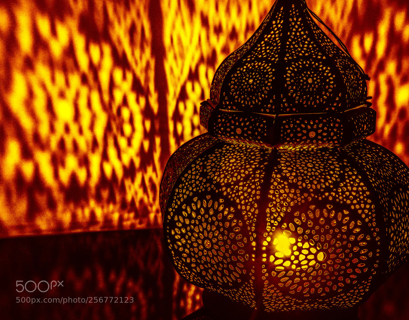 Panasonic DMC-G70 sample photo. Marrakesh lamp photography