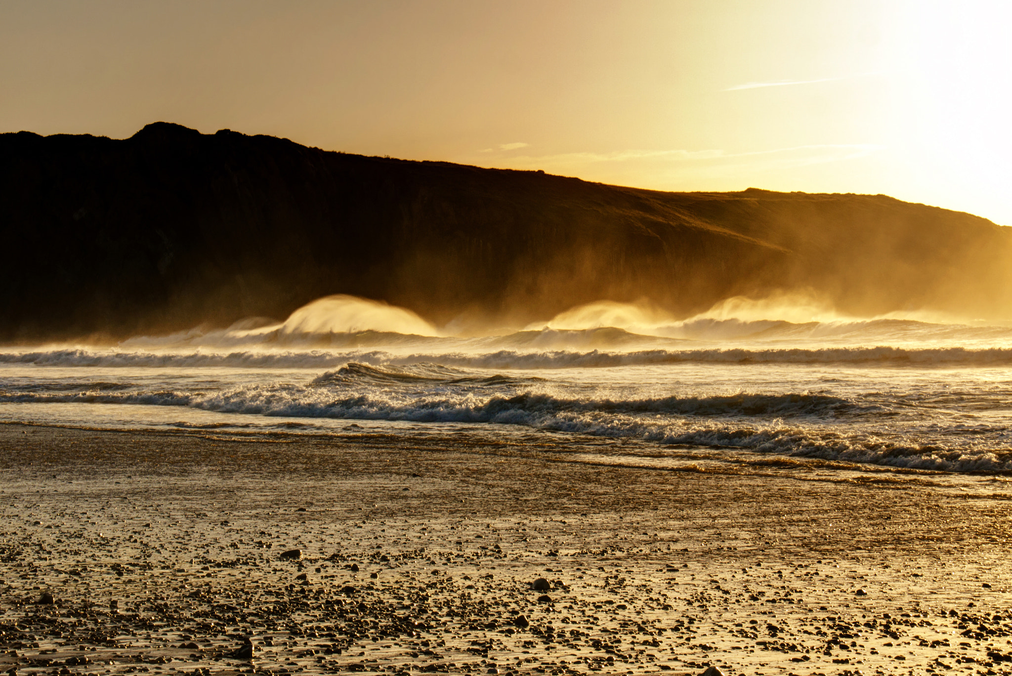 Panasonic Lumix DMC-G10 sample photo. Olas con viento photography