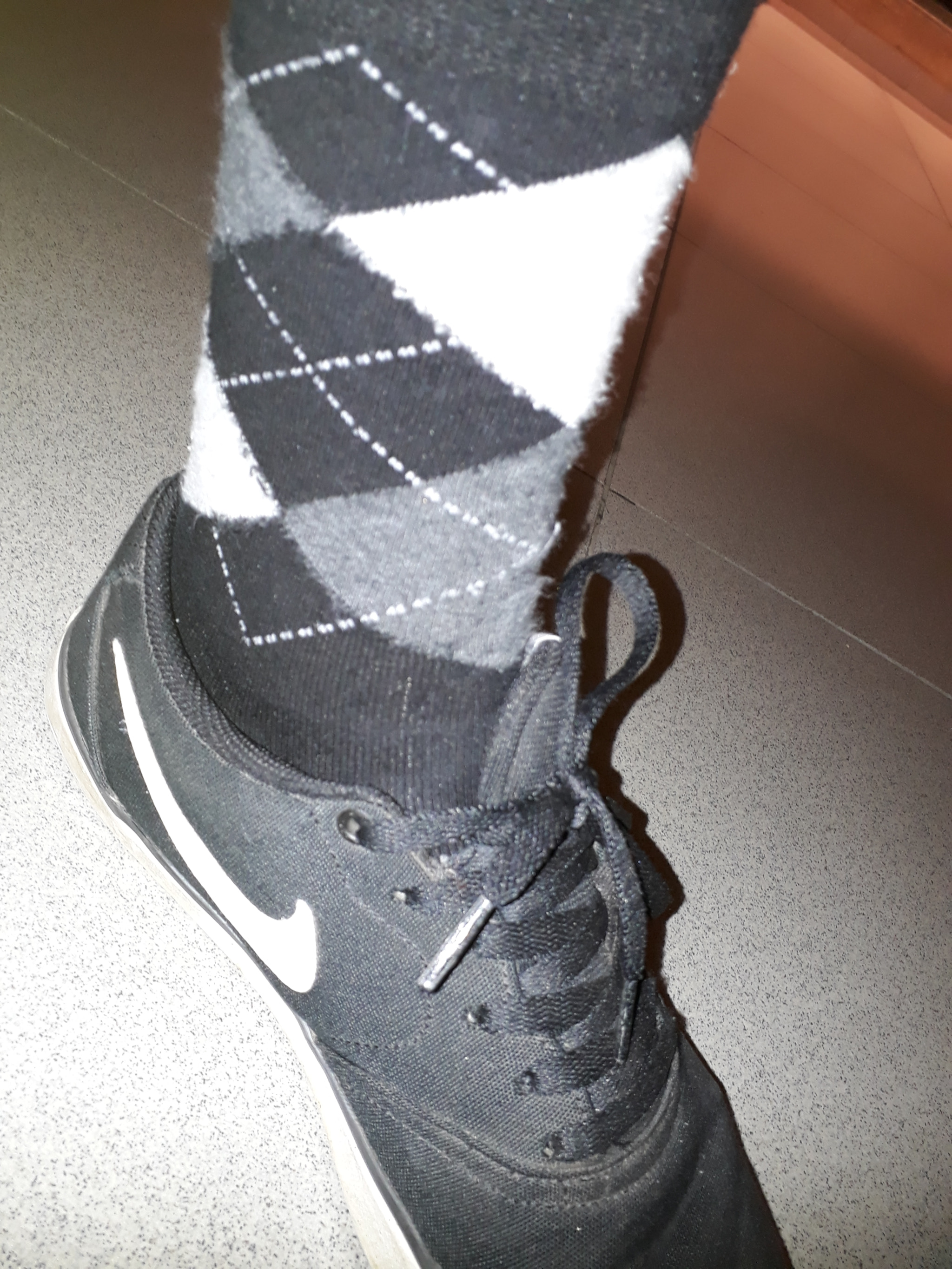 Samsung Galaxy J7 Prime sample photo. Yuzo's beautiful socks photography