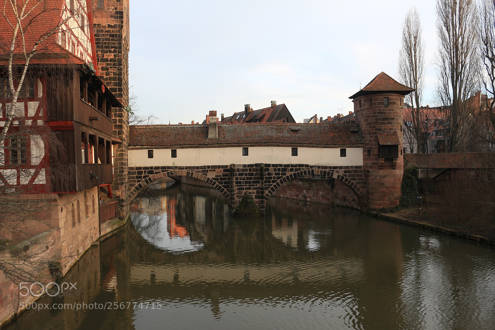 Canon EOS 700D (EOS Rebel T5i / EOS Kiss X7i) sample photo. Hangman's house nuremberg photography