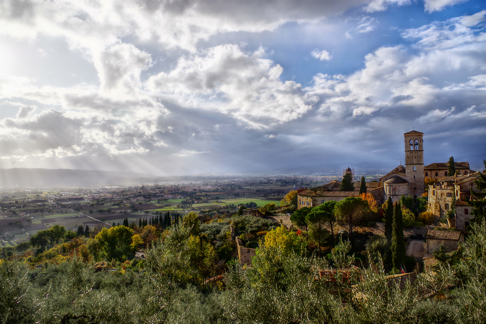 Pentax K-70 sample photo. Assisi in hdr photography