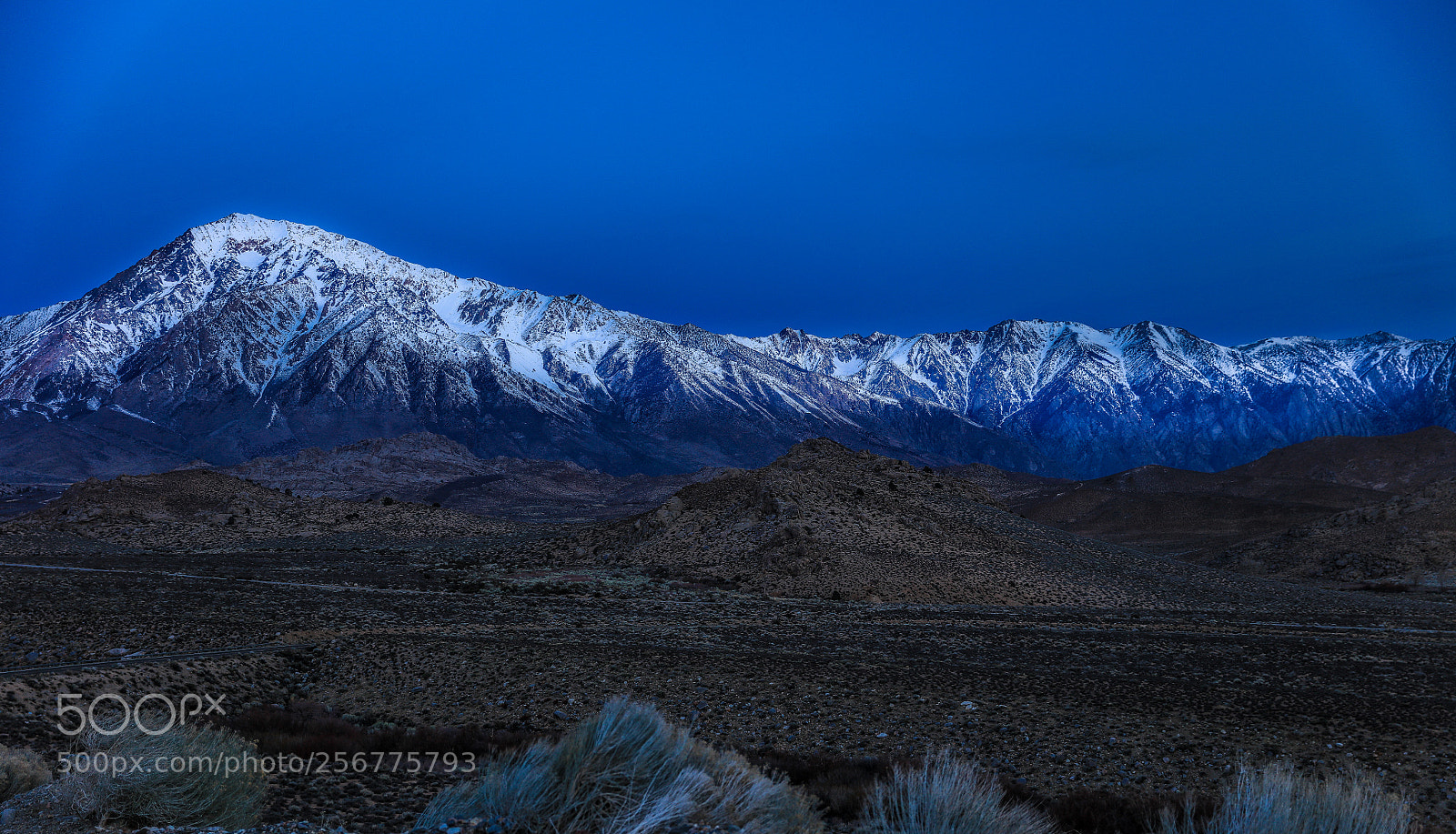 Canon EOS 5DS R sample photo. Dusk in the eastern photography