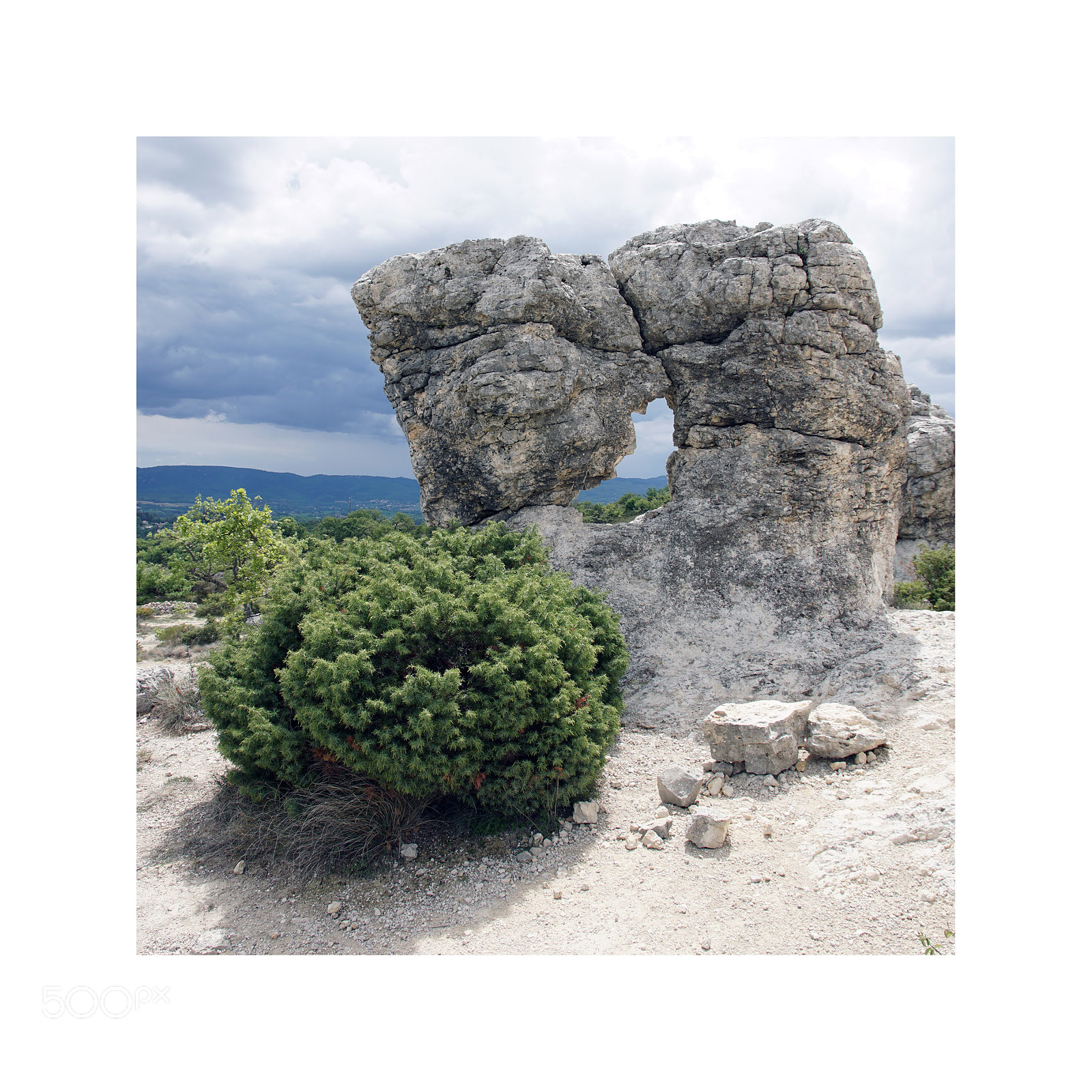 Sony ILCA-77M2 sample photo. Duel de pierres photography