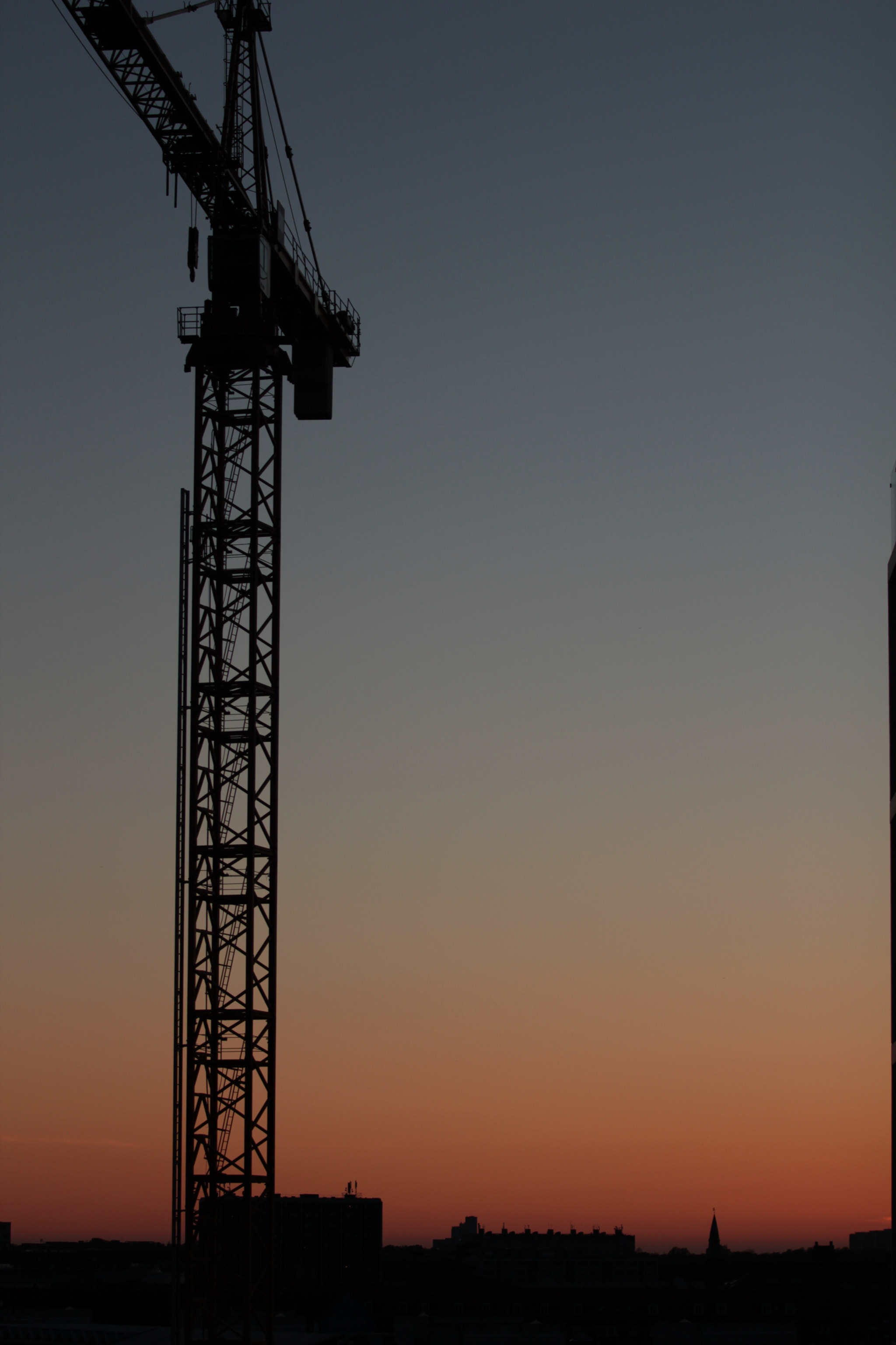 Canon EOS 600D (Rebel EOS T3i / EOS Kiss X5) sample photo. Tower crain photography