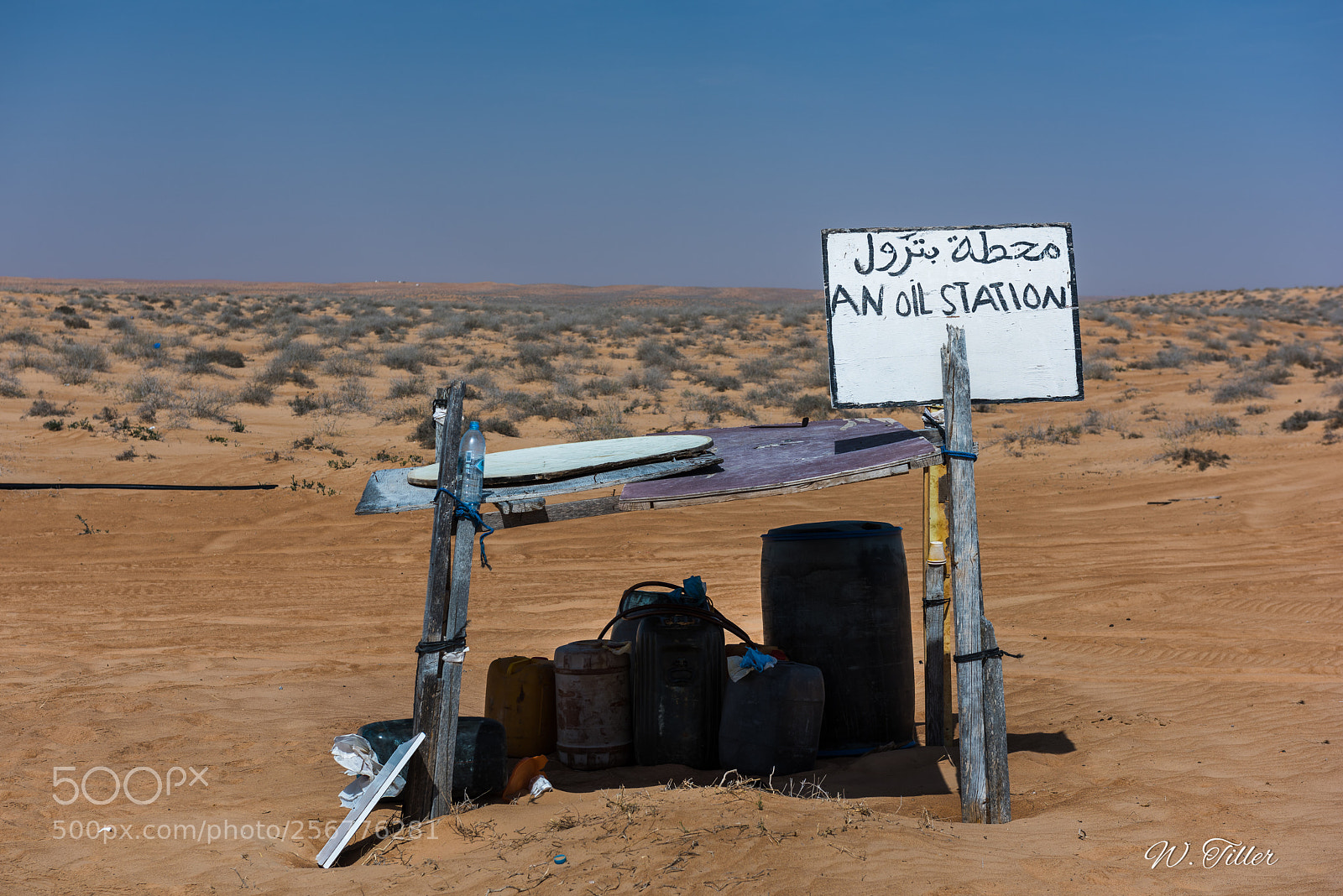 Nikon D810 sample photo. Tankstelle in der wahiba photography