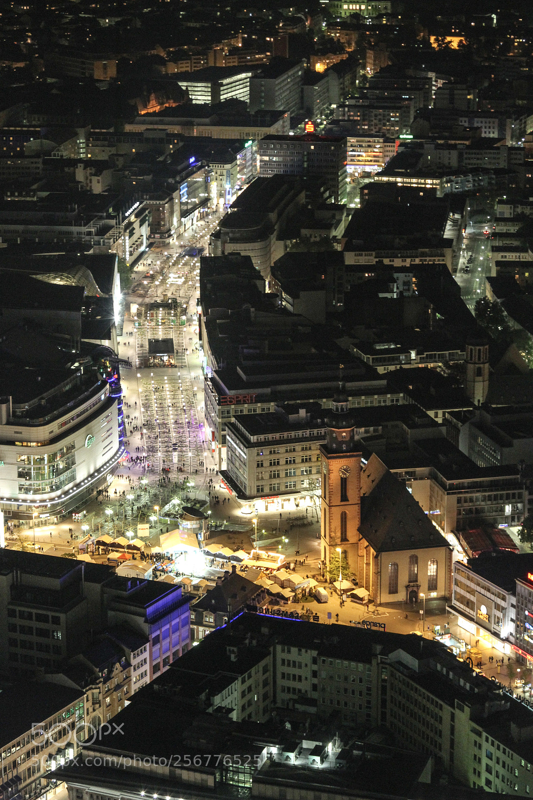 Canon EOS 7D sample photo. Zeil @ night photography