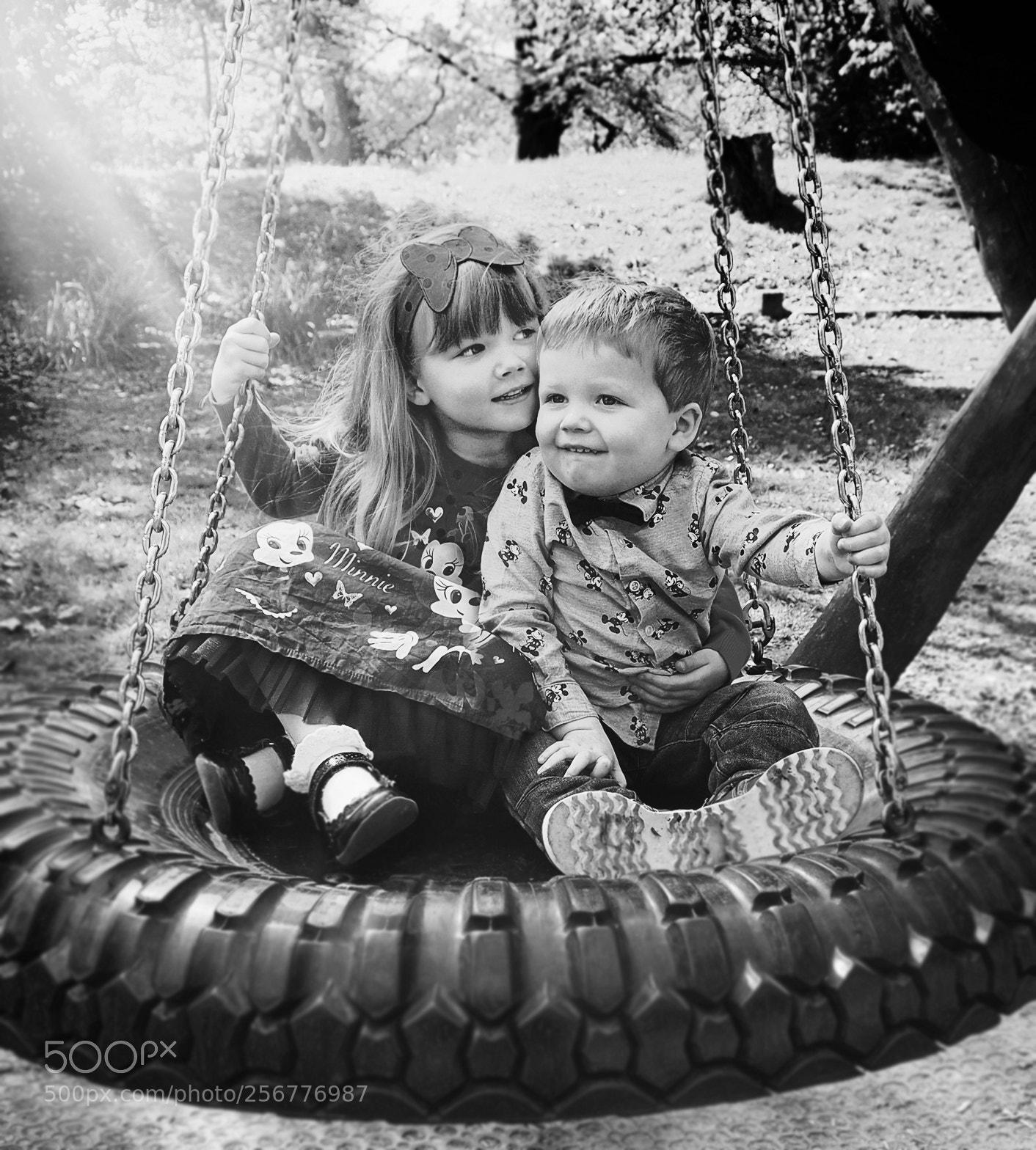 Olympus OM-D E-M5 sample photo. Siblings photography