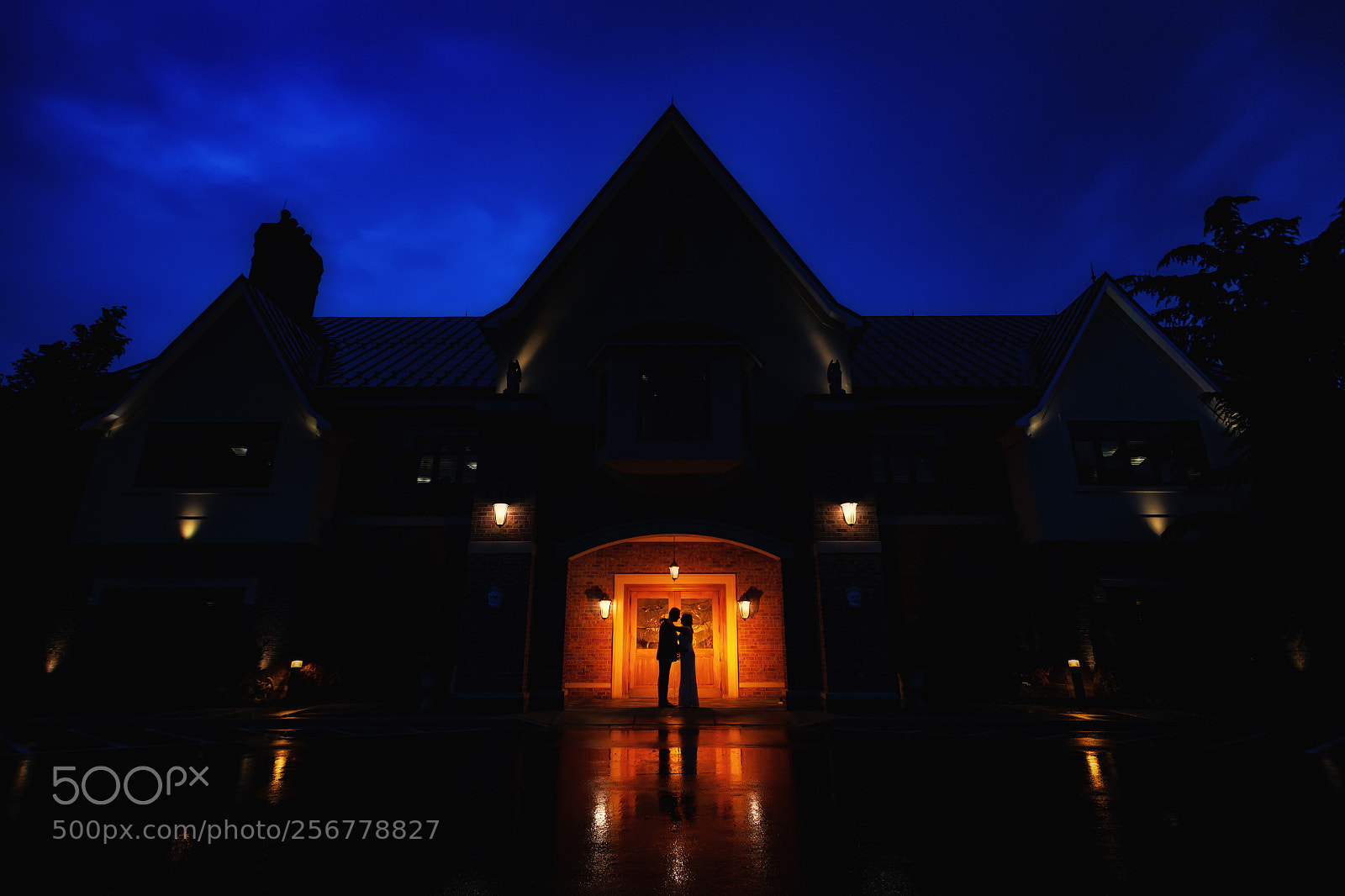 Nikon D5 sample photo. Barb & dan rainy night photography