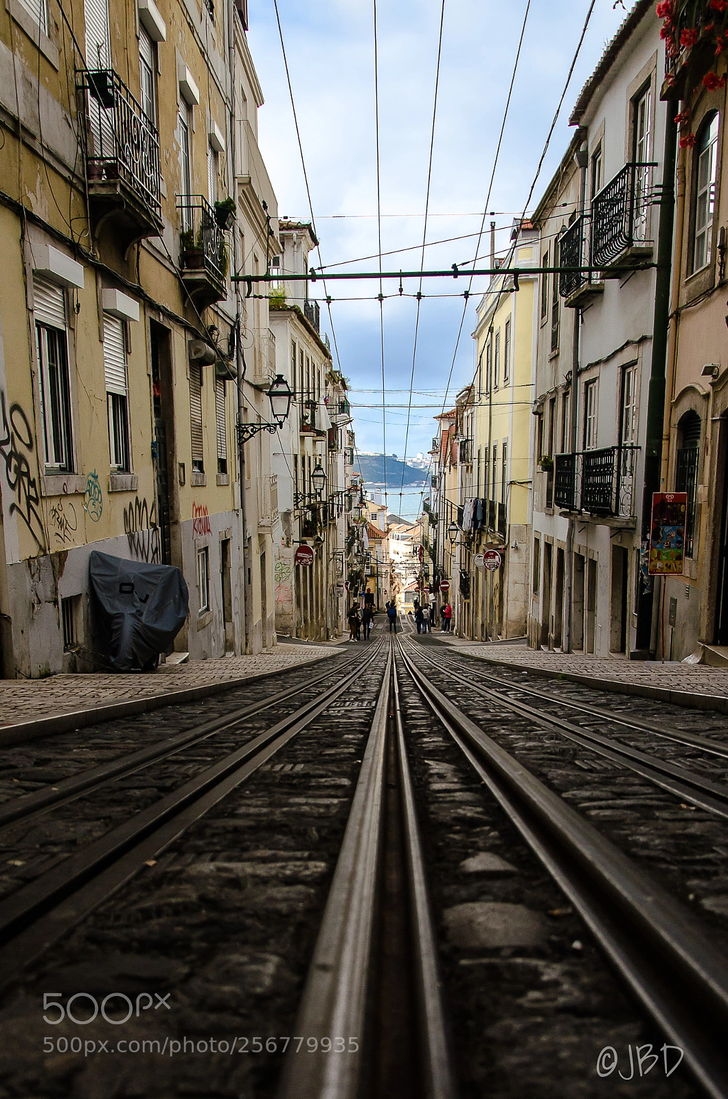 Nikon D5100 sample photo. Endless perspective photography