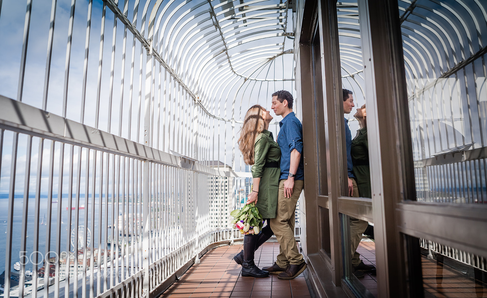 Nikon D5 sample photo. Smith tower engagement photography