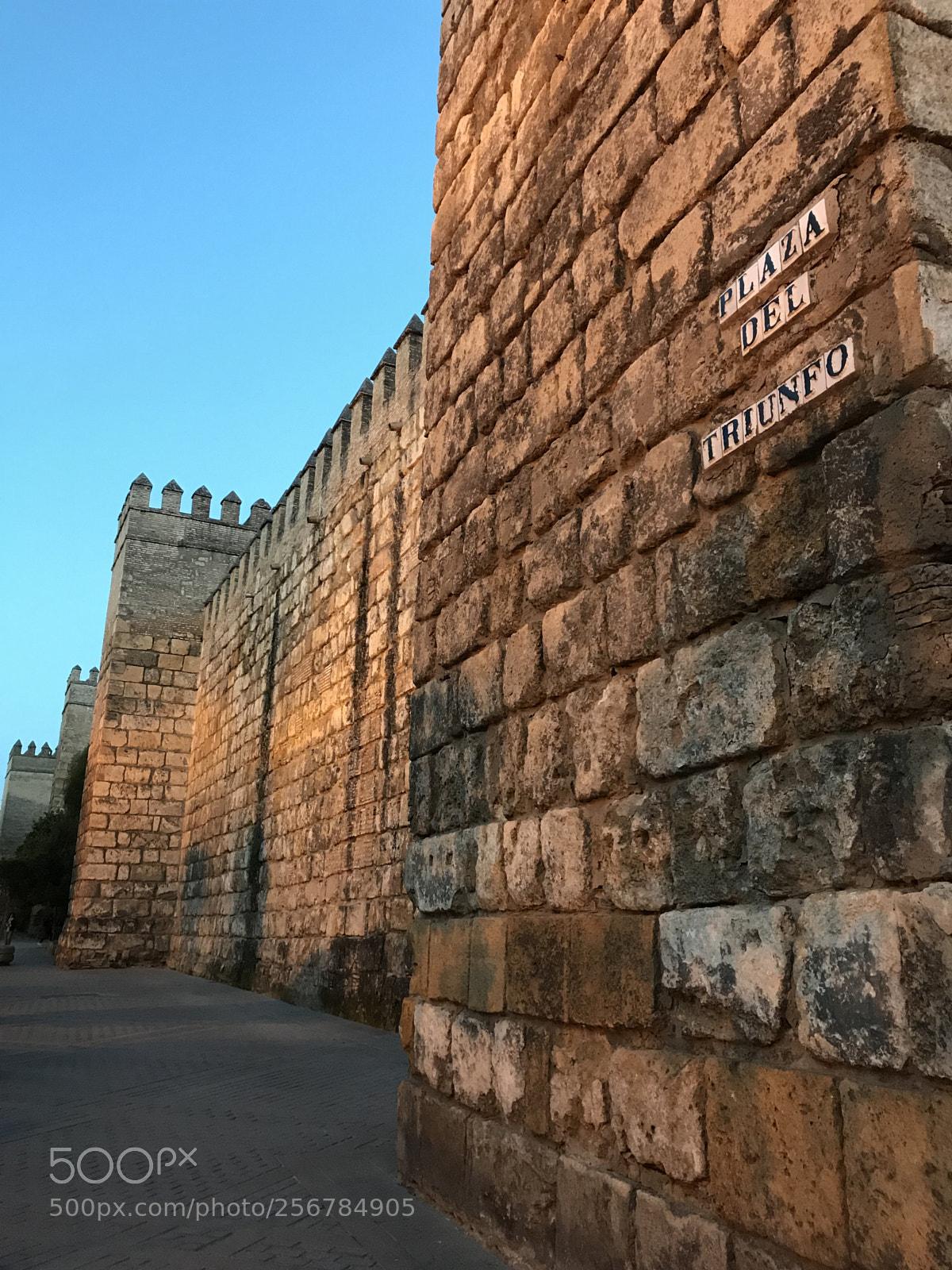 Apple iPhone 7 sample photo. Alcázar wall photography