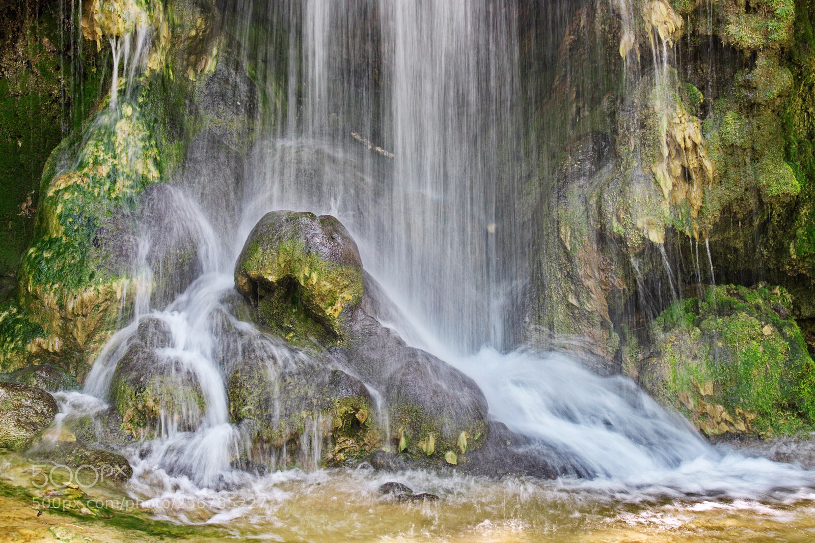 Canon EOS 6D Mark II sample photo. Pure water photography