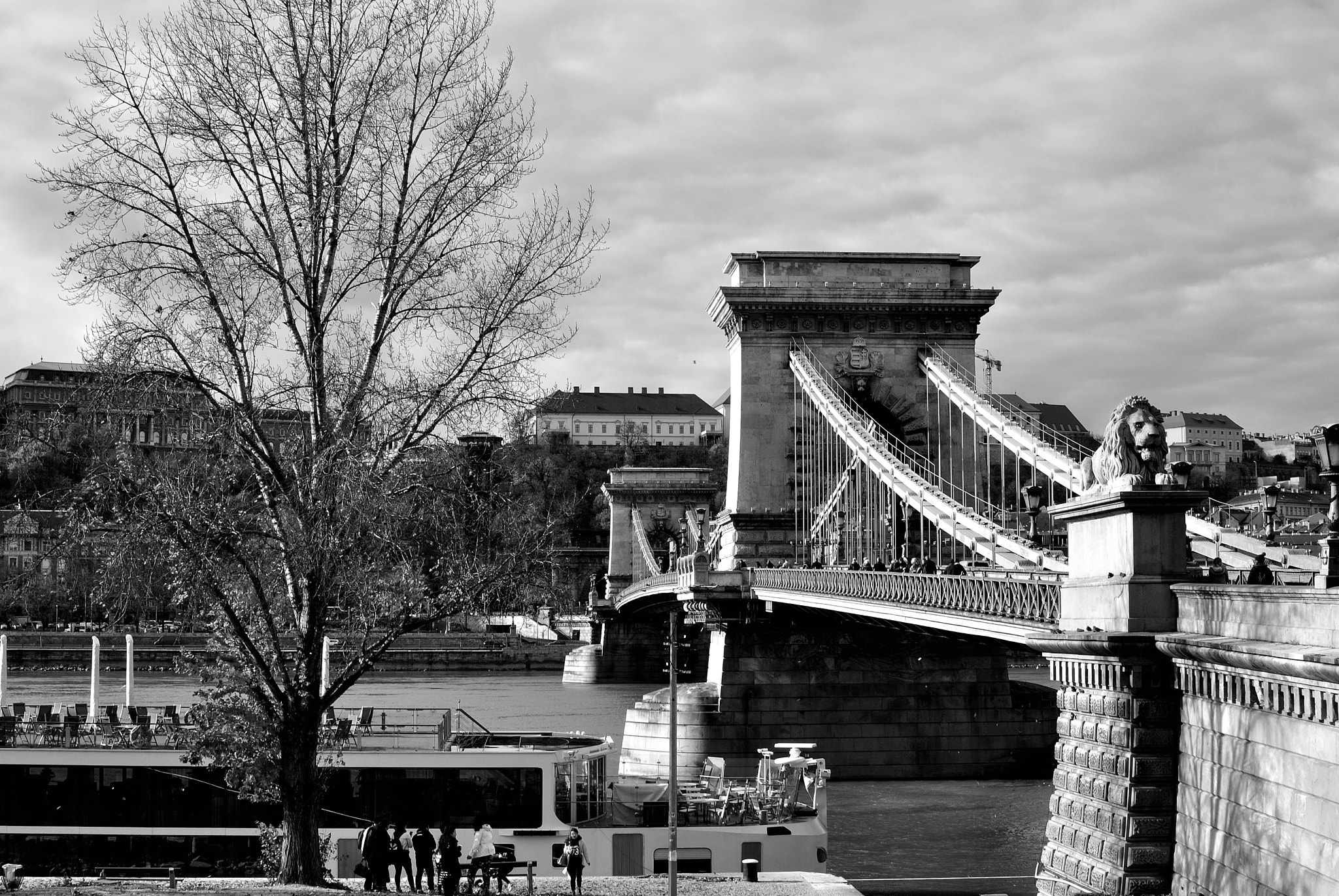 Nikon D3000 + Nikon AF-S DX Nikkor 35mm F1.8G sample photo. A view of budapest photography