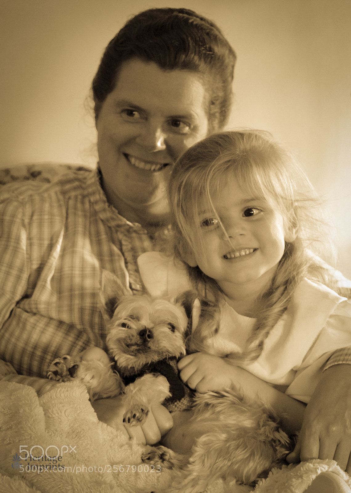 Canon EOS 650D (EOS Rebel T4i / EOS Kiss X6i) sample photo. Auntie & niece (& yorkie) photography