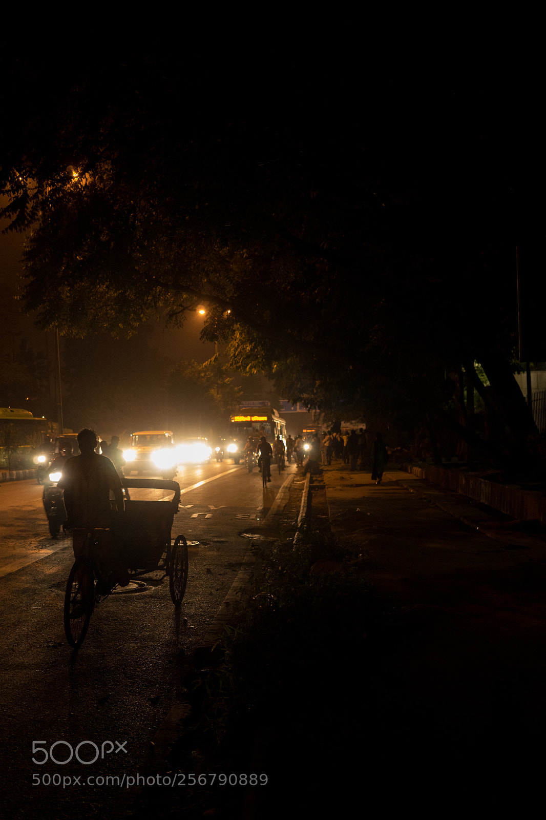 Sony a7 sample photo. Cars & rickshaw photography