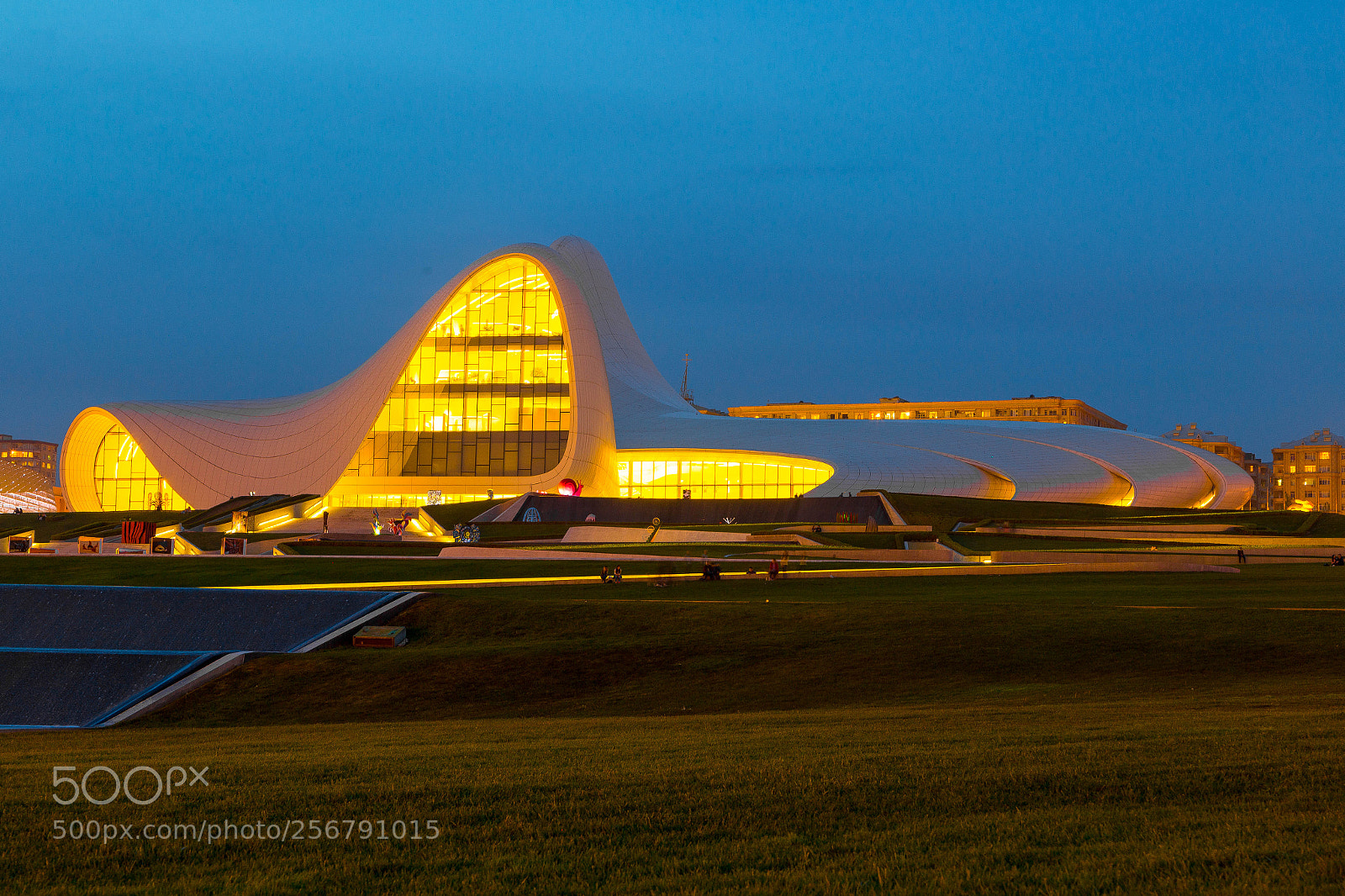 Canon EOS 6D sample photo. Heydar aliyev center photography