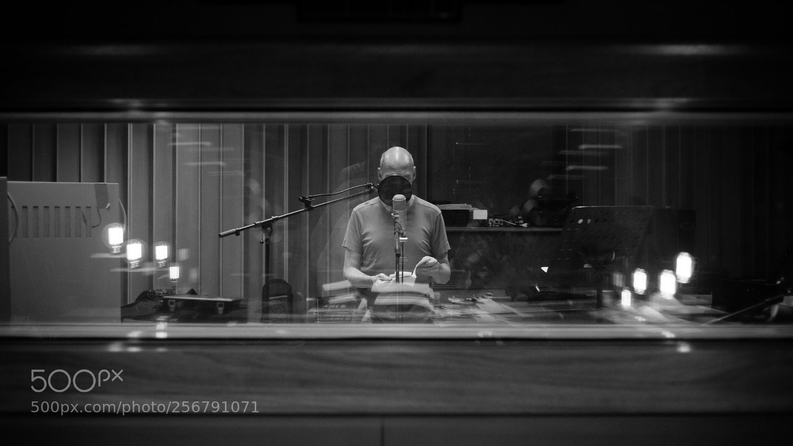 Sony a7 sample photo. Karel in the studio photography