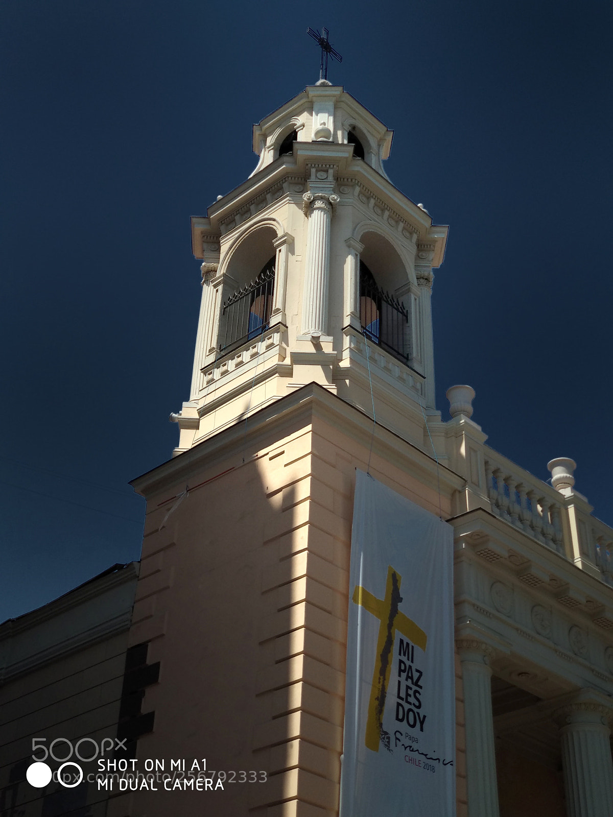 Xiaomi Mi A1 sample photo. Church photography