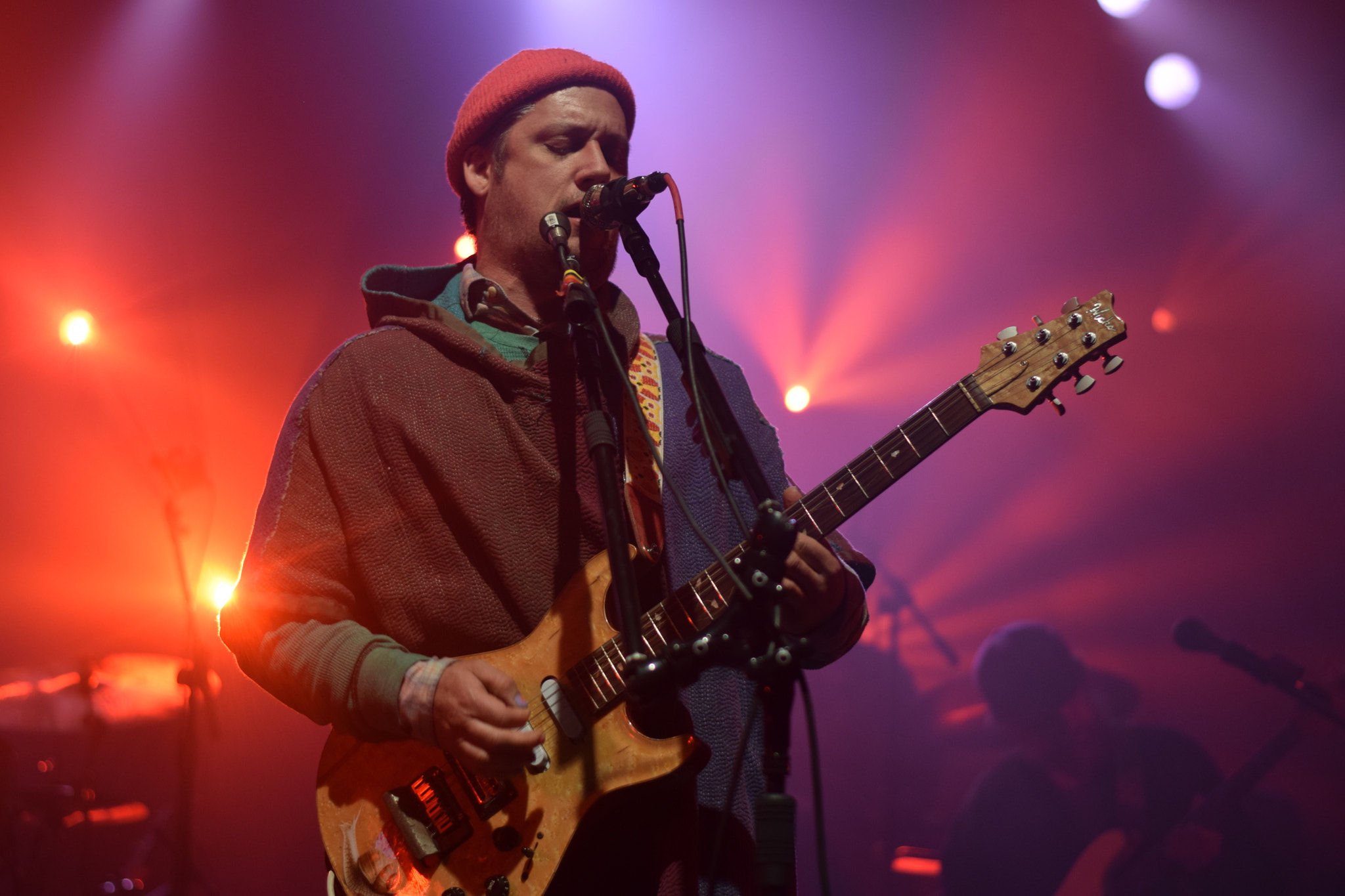 Nikon AF-S Nikkor 50mm F1.8G sample photo. Modest mouse photography