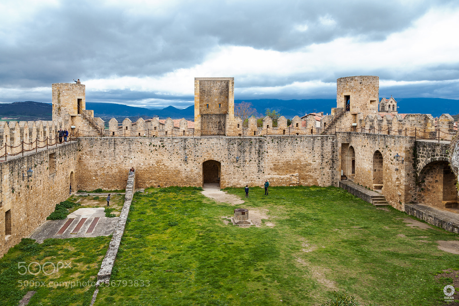 Canon EOS 5D Mark II sample photo. Castillo de frias photography