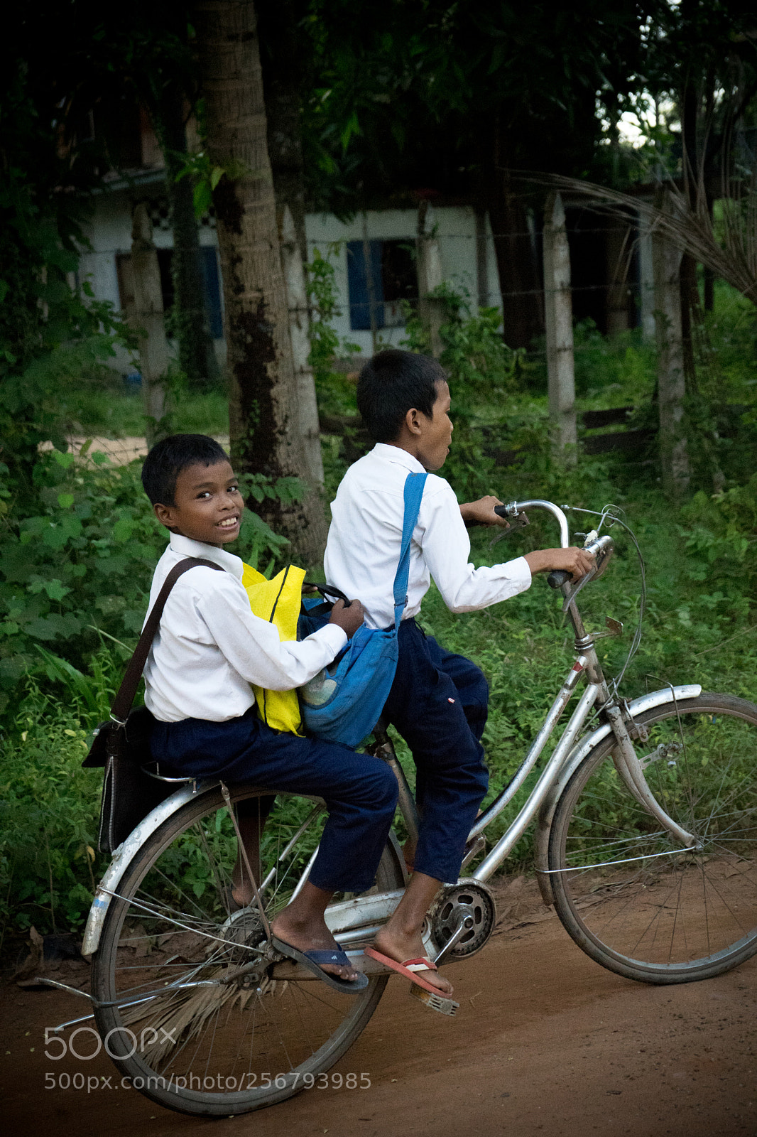 Sony a7 sample photo. Cambodian smile photography