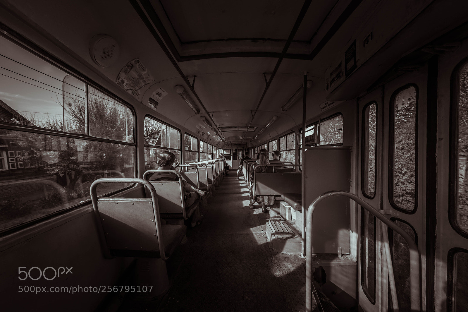 Canon EOS 5D Mark II sample photo. трамвай tram photography