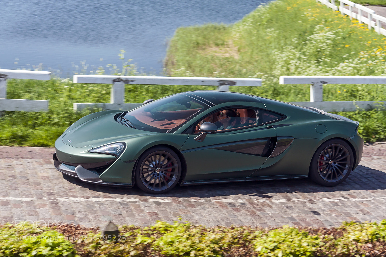 Canon EOS 40D sample photo. Mclaren 570gt photography