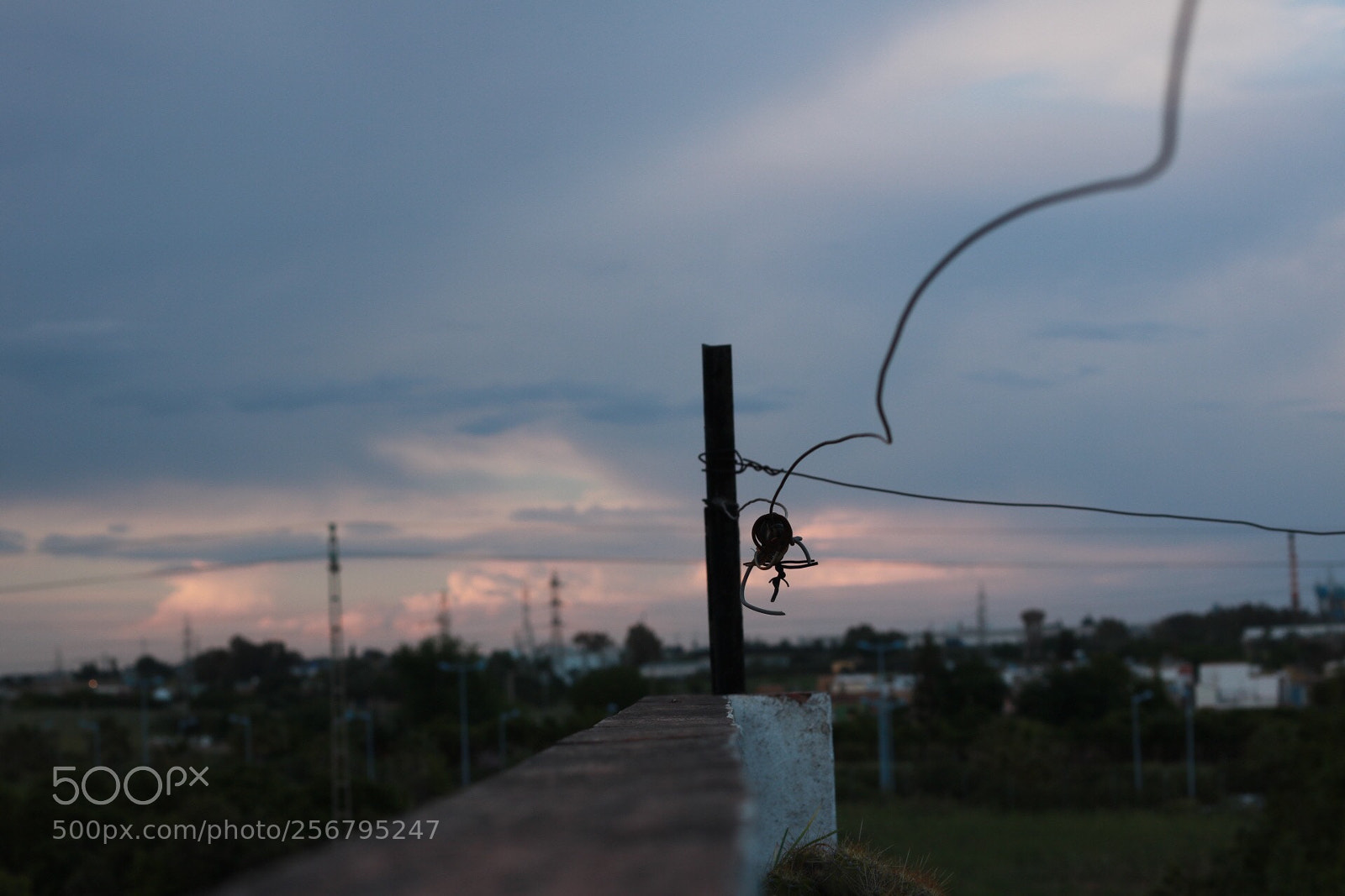 Canon EOS 750D (EOS Rebel T6i / EOS Kiss X8i) sample photo. Far away photography