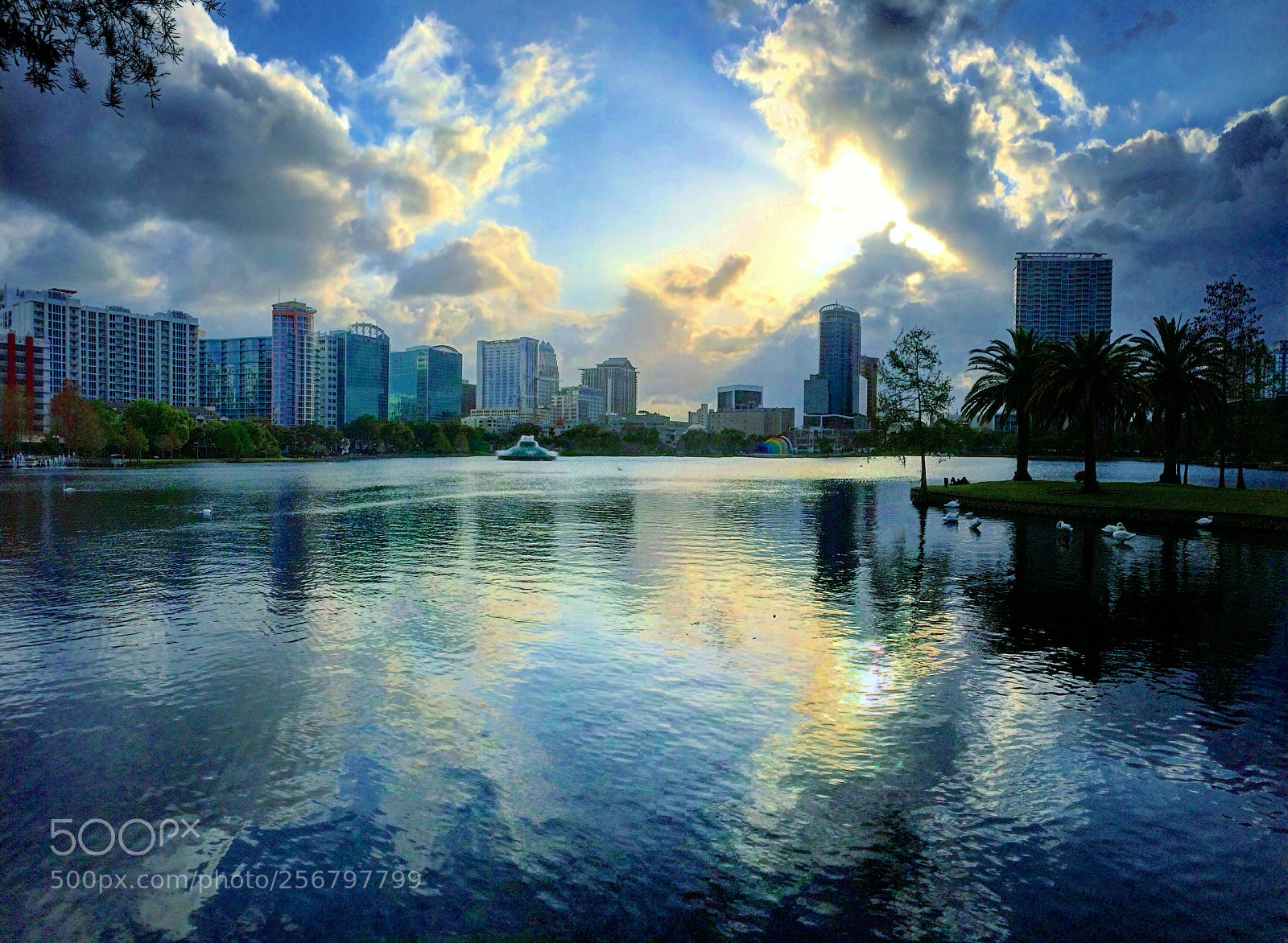 Apple iPhone 5s sample photo. Lake eola photography