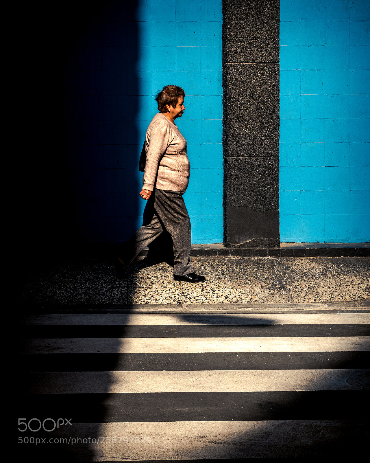 Sony a6300 sample photo. Behind the shadow photography