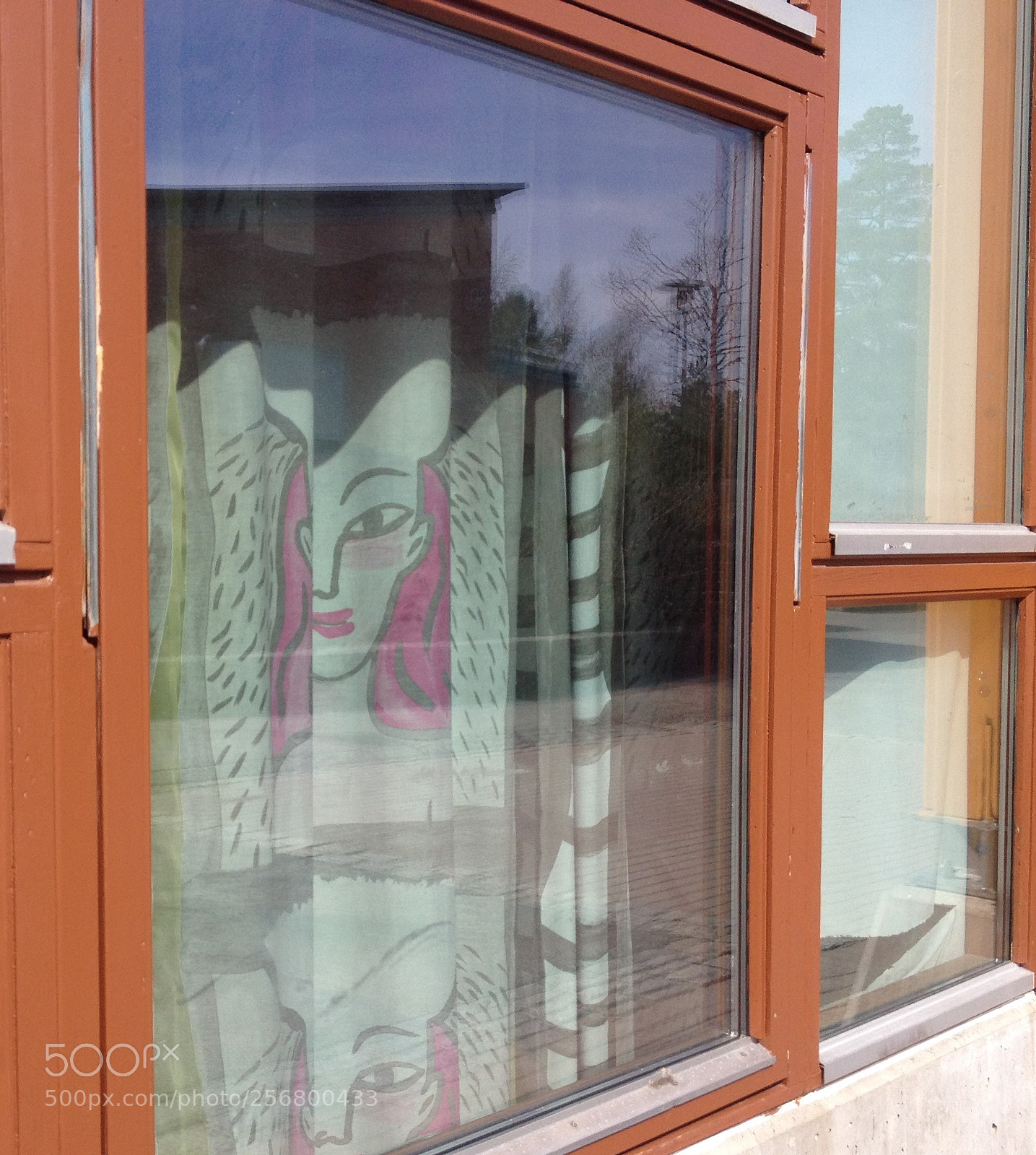 Apple iPhone 4S sample photo. Window face photography