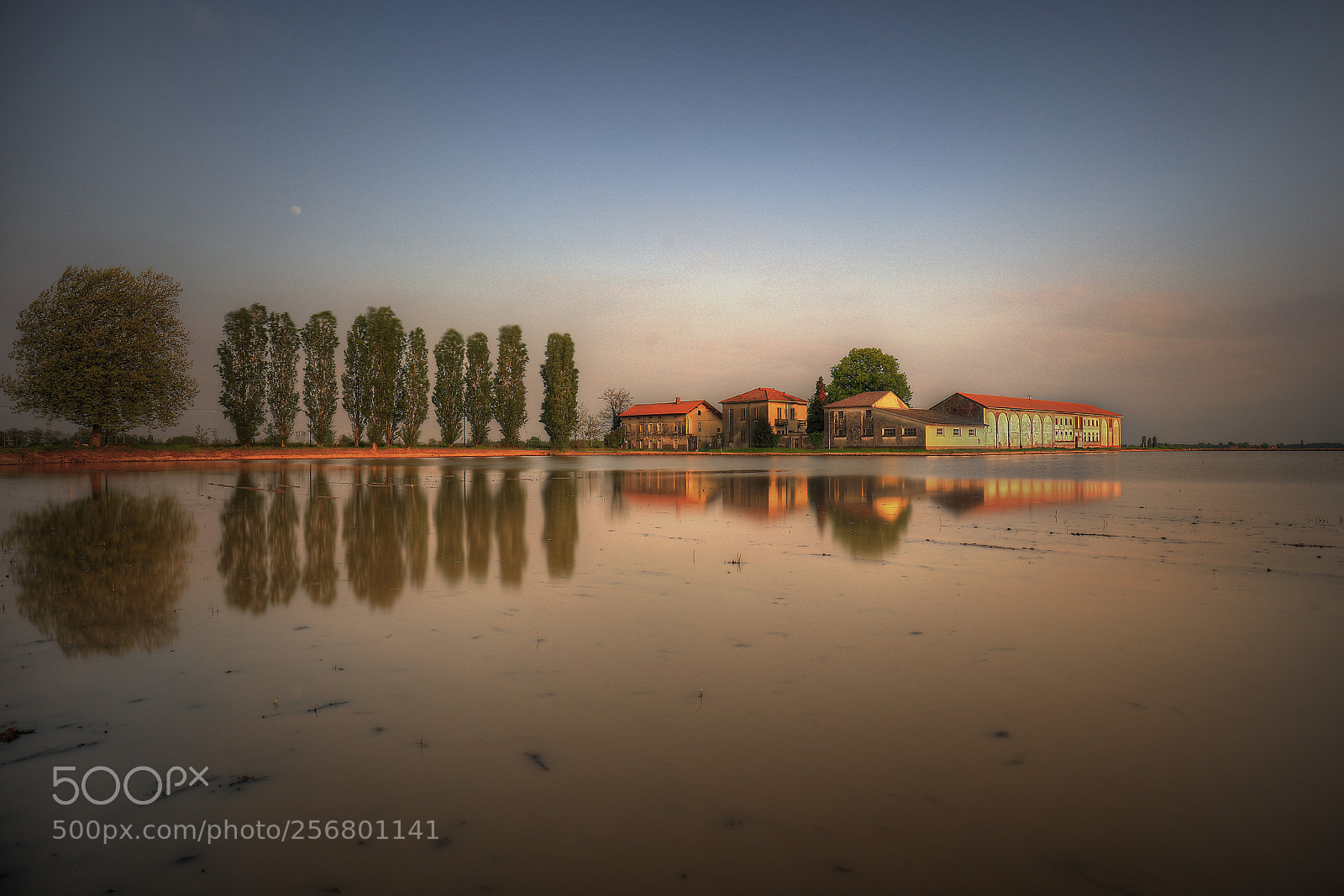 Canon EOS 5DS R sample photo. The pink farmhouse photography