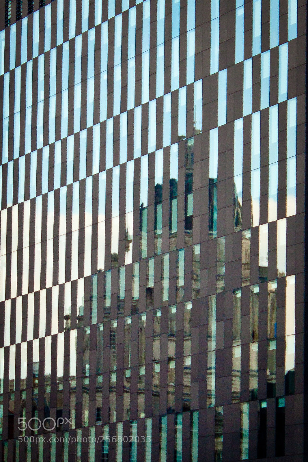 Canon EOS 500D (EOS Rebel T1i / EOS Kiss X3) sample photo. Reflections of liverpool  photography