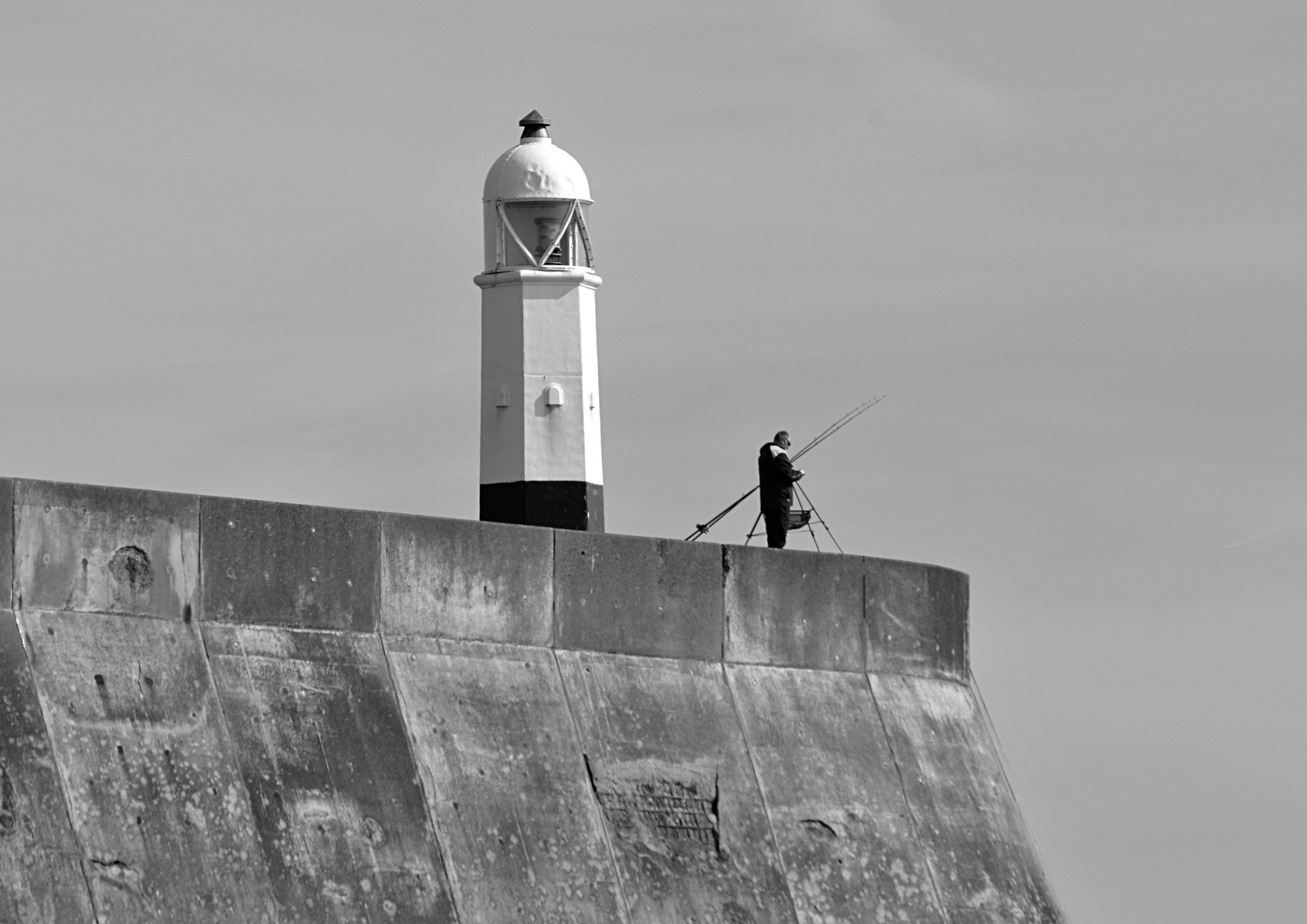 Sigma 70-300mm F4-5.6 APO DG Macro sample photo. 21/03/2016 lone fishermam - porthcawl photography