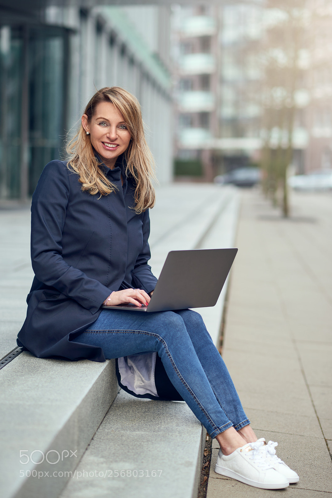 Nikon D800 sample photo. Attractive blond woman using photography