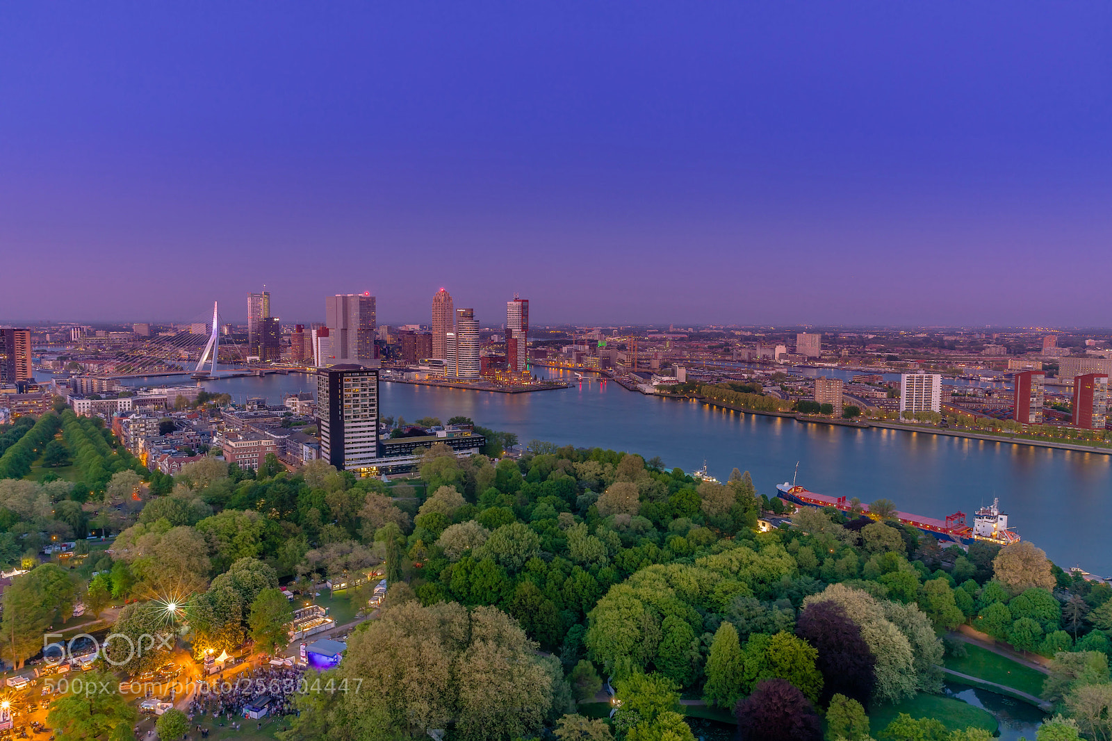 Canon EOS 5D Mark IV sample photo. Rotterdam beauty! photography