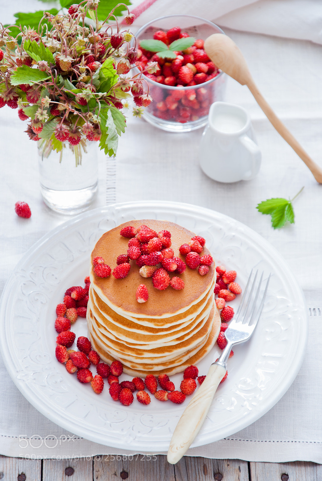 Nikon D3000 sample photo. Pancakes with wild strawberries photography