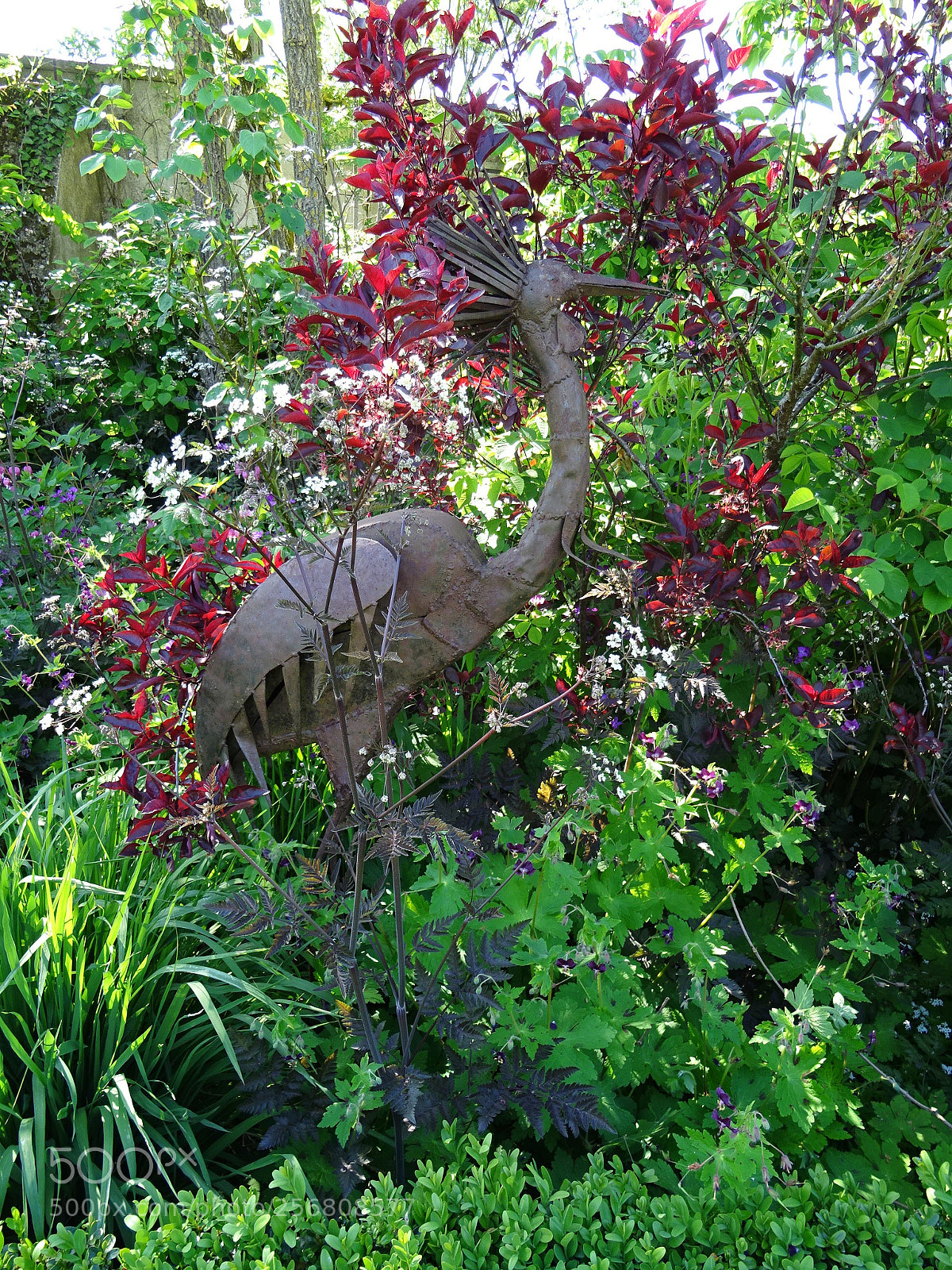 Sony DSC-HX60 sample photo. Sculpture au mileu des photography